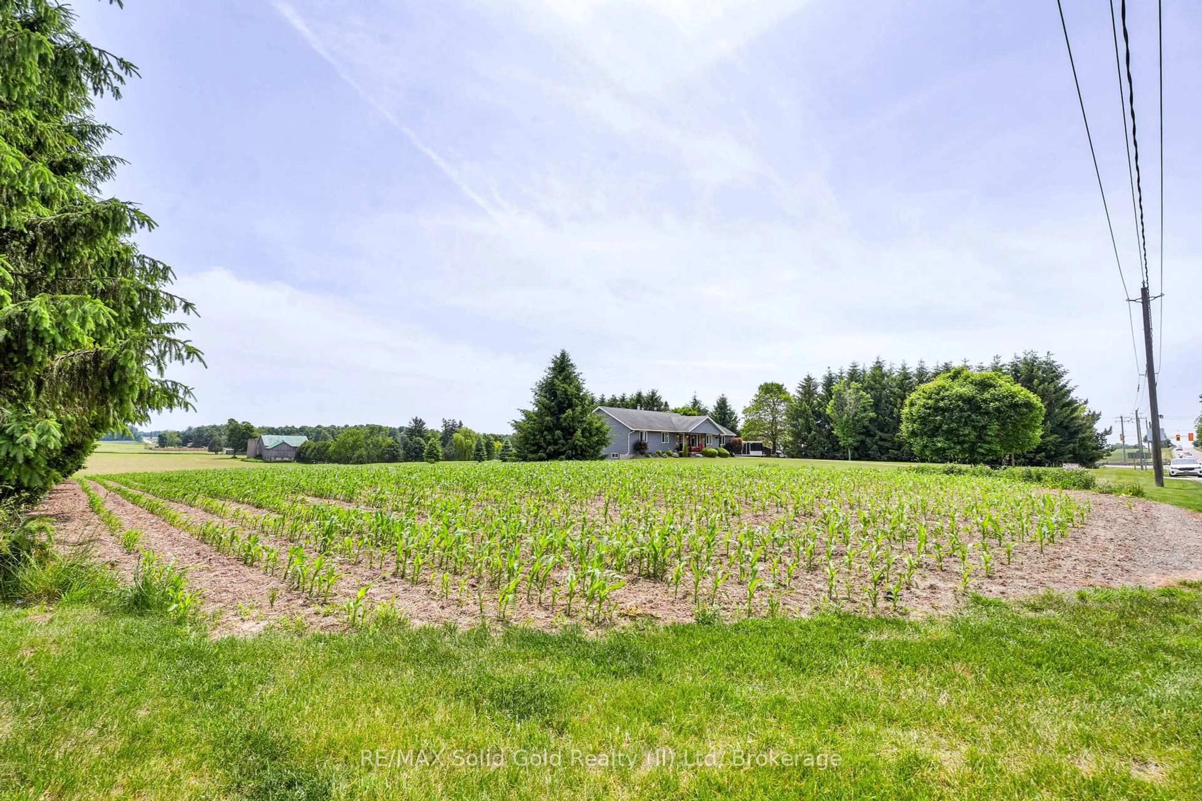 A pic from outside/outdoor area/front of a property/back of a property/a pic from drone, water/lake/river/ocean view for 2006 Huron Rd, Kitchener Ontario N2R 1R6