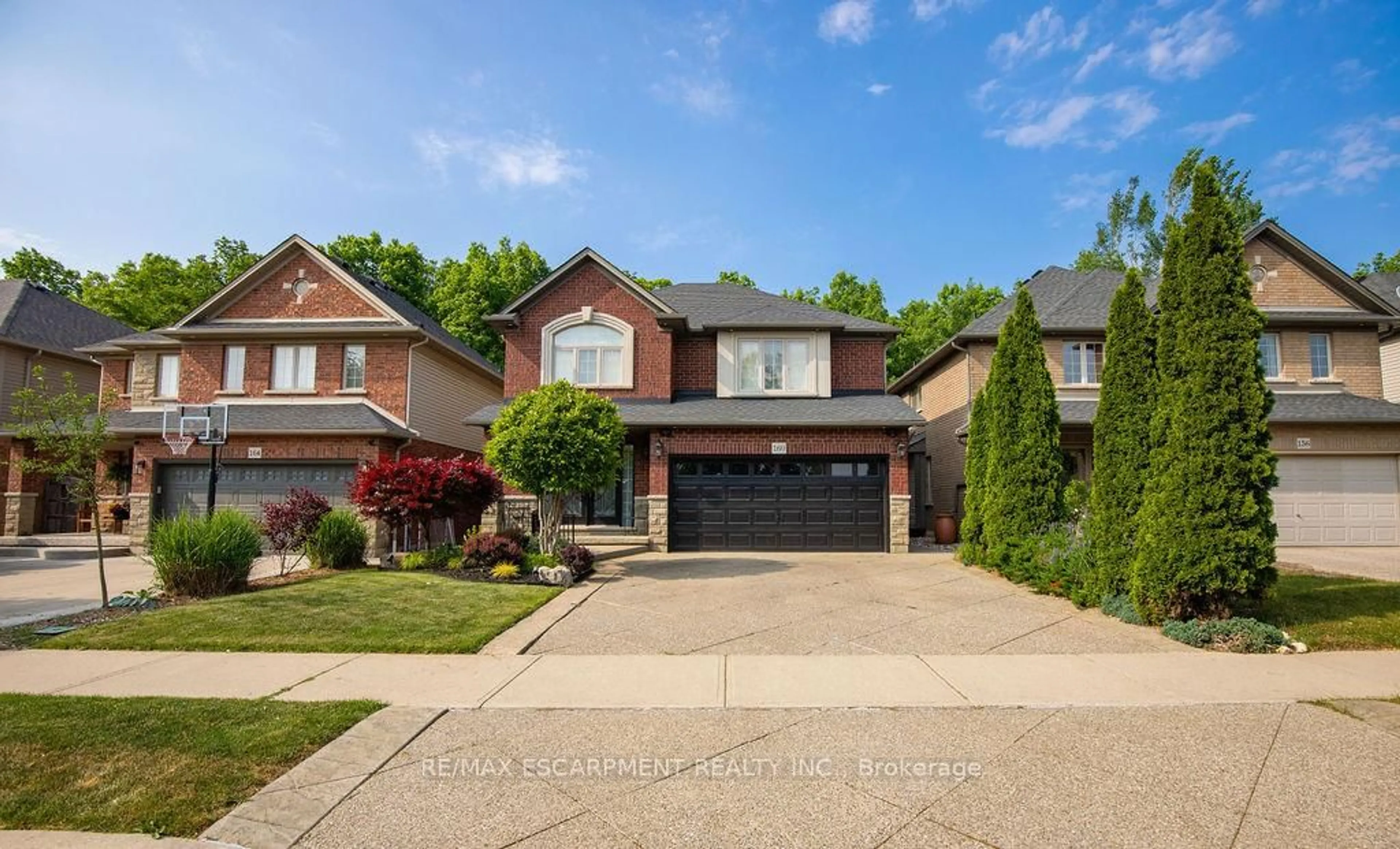 Home with brick exterior material, street for 160 Wills Cres, Hamilton Ontario L0R 1C0