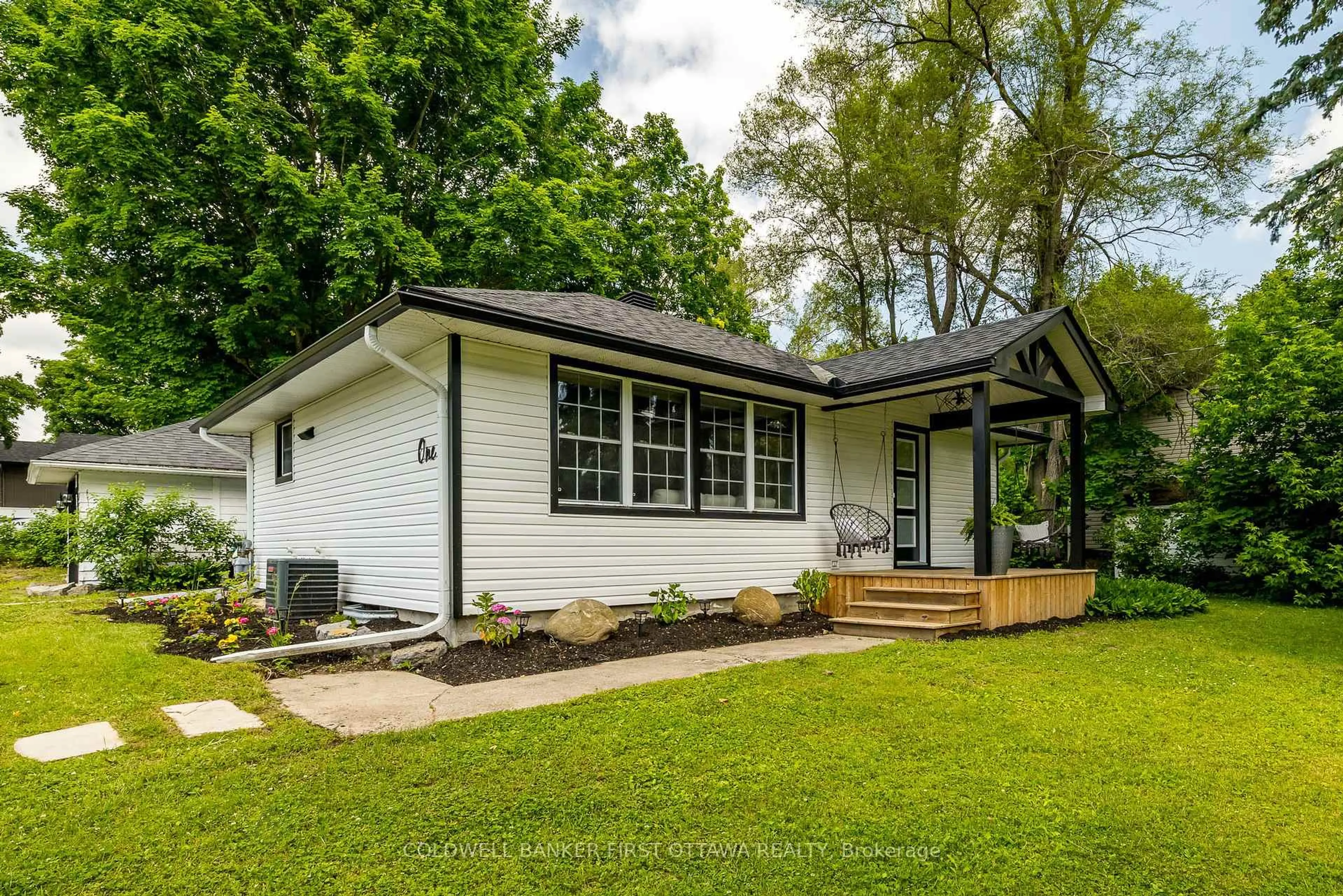 Home with vinyl exterior material, street for 1 PORTER St, Ottawa Ontario K2S 1P8