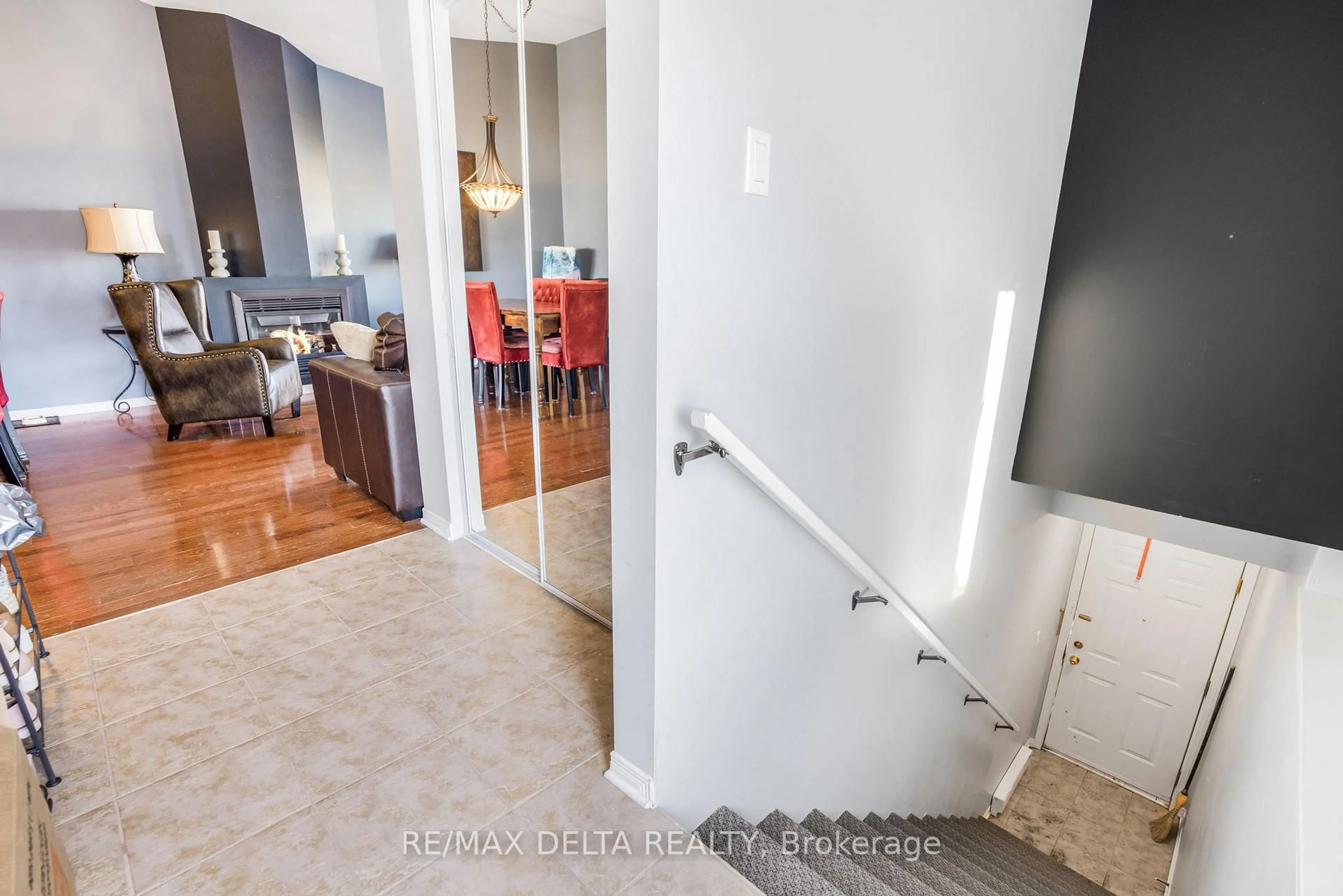 Indoor entryway for 2927 Laurier St #208, Clarence-Rockland Ontario K4K 1T8