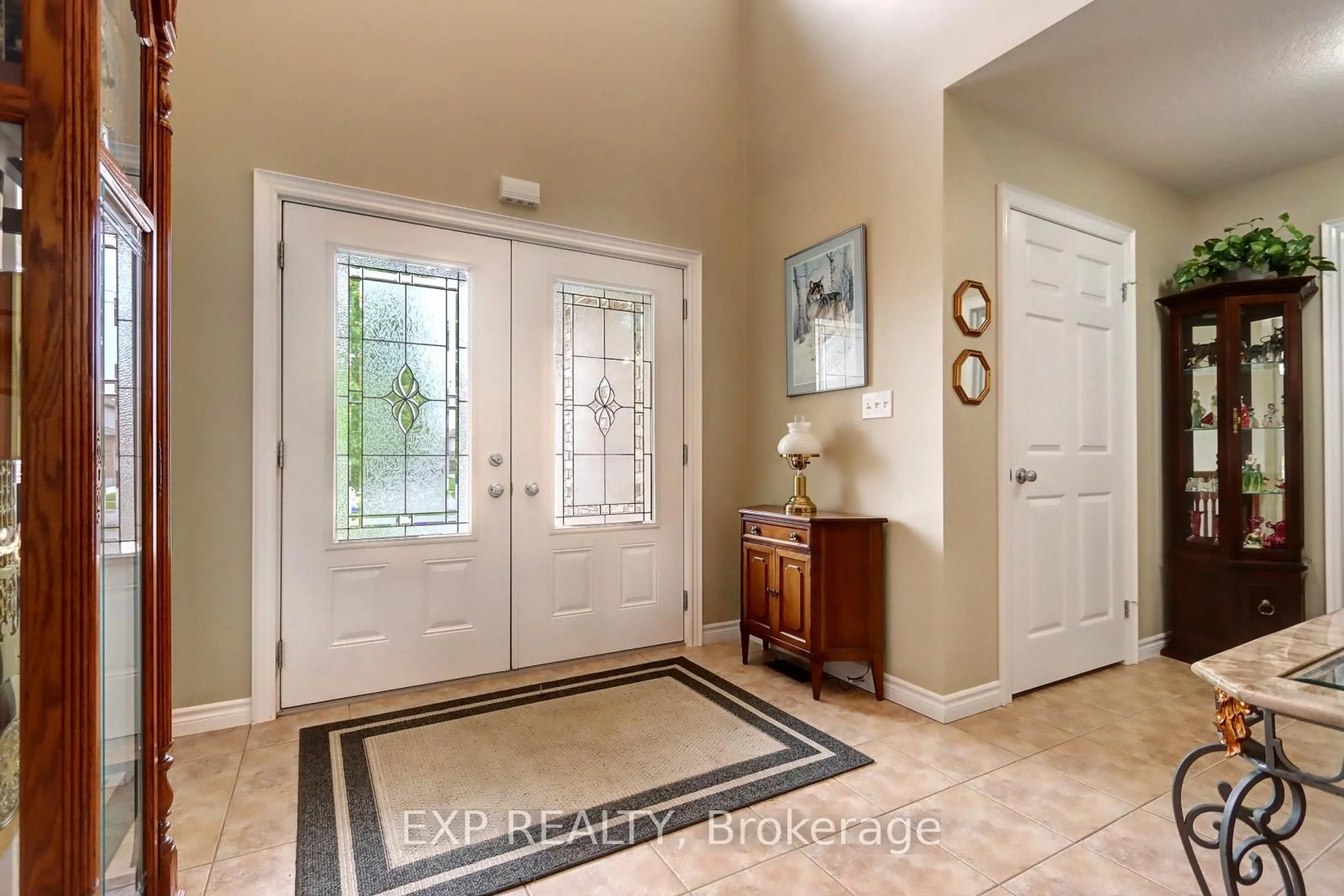 Indoor entryway for 383 Eastview Rd, Guelph Ontario N1E 0C8