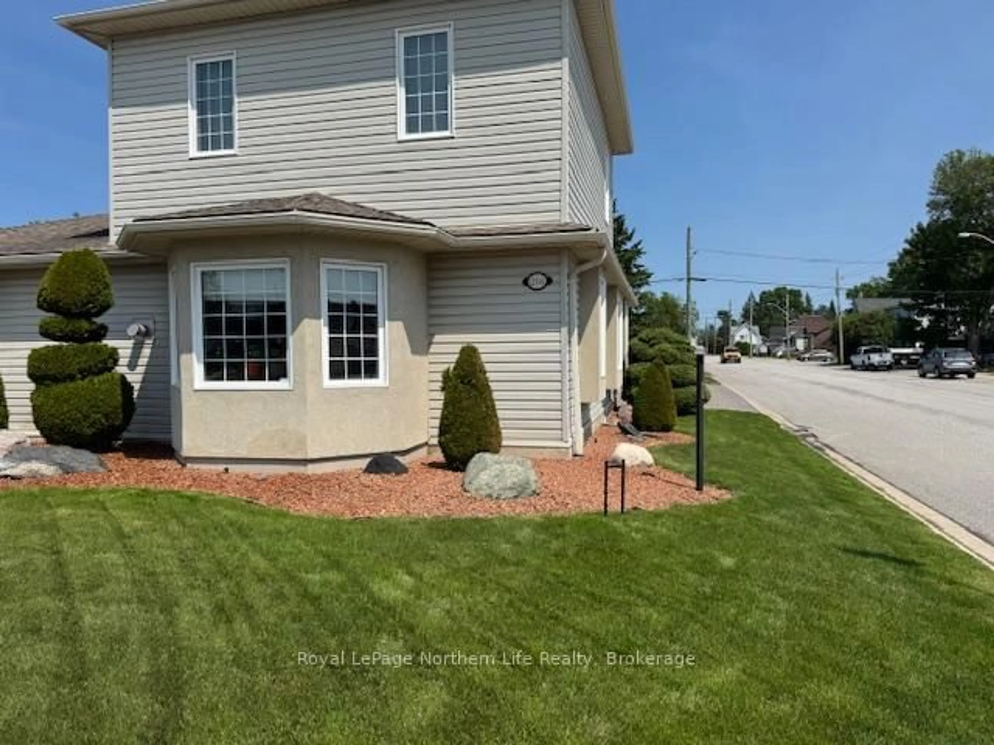 A pic from outside/outdoor area/front of a property/back of a property/a pic from drone, street for 218 Nipissing St, West Nipissing Ontario P2B 1K3