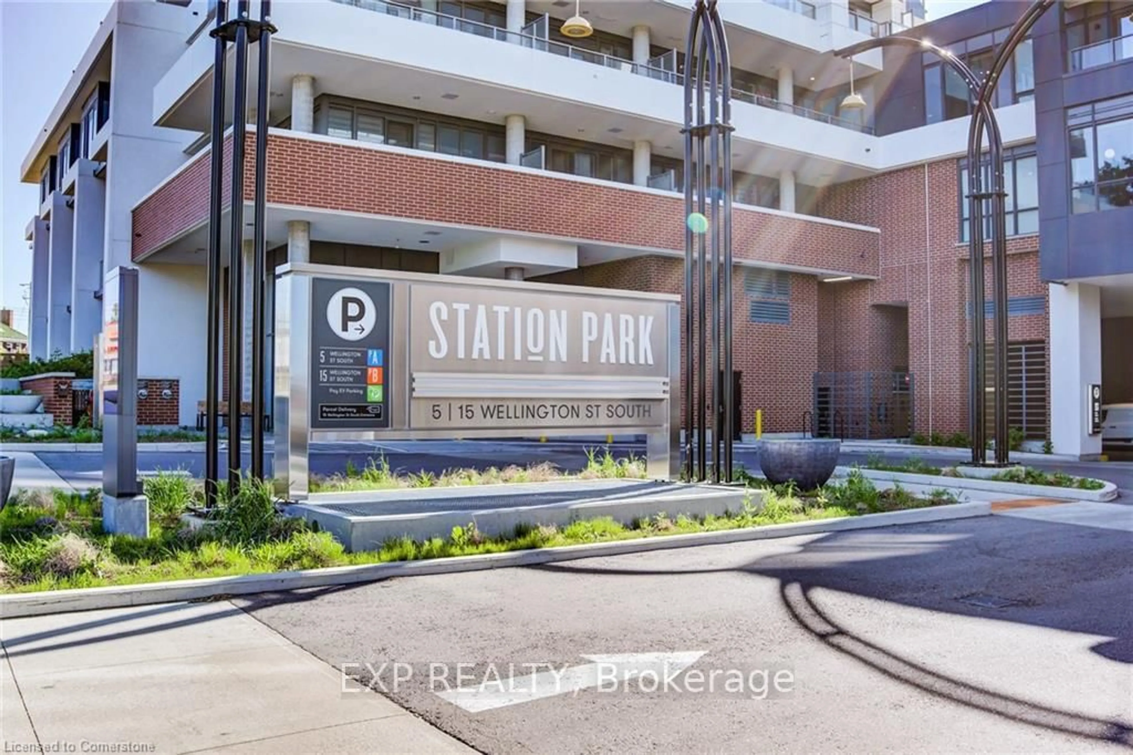 Patio, street for 15 Wellington St #510, Kitchener Ontario N2G 0E4