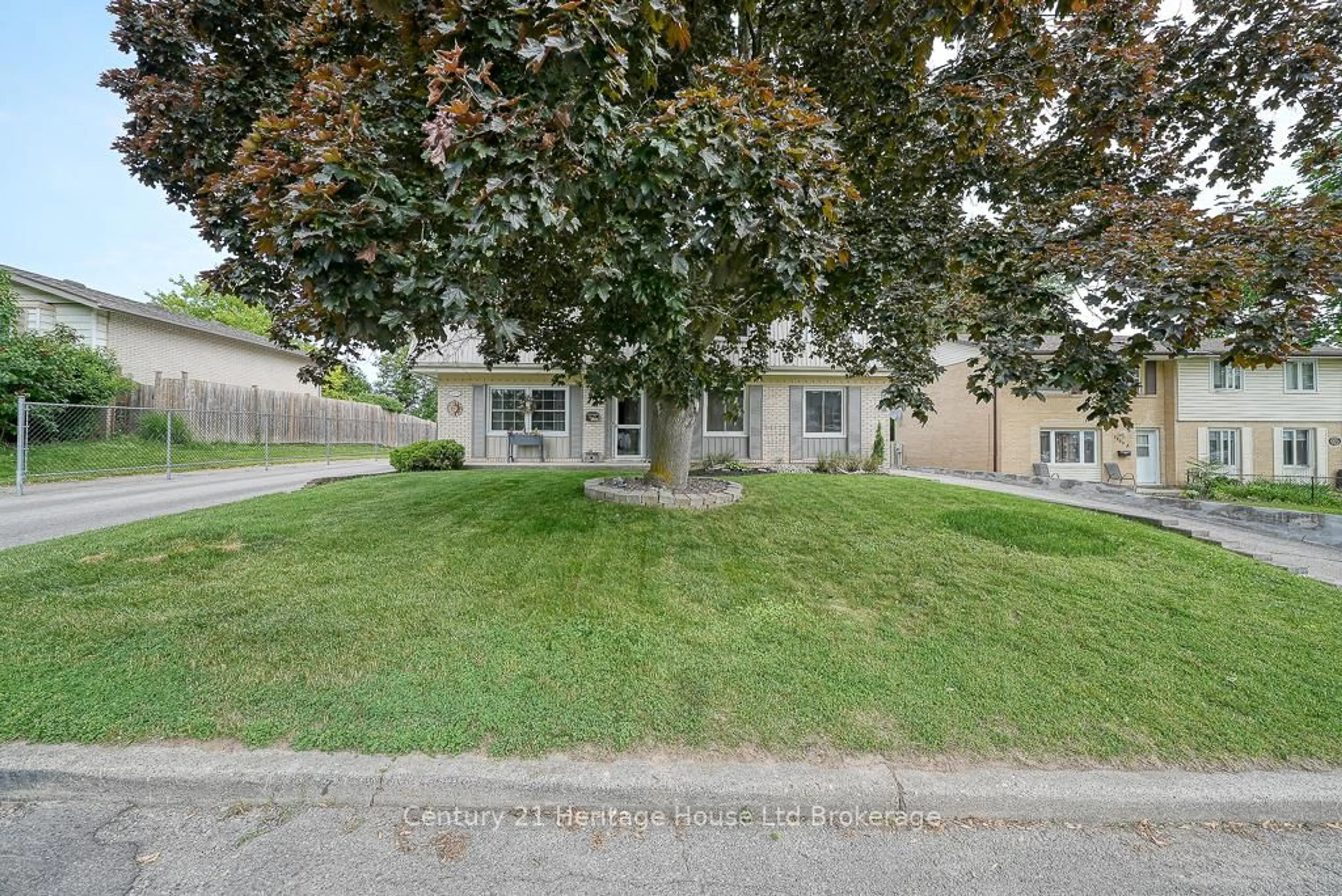 Unknown for 1003 B Nesbitt Cres, Woodstock Ontario N4S 7N9