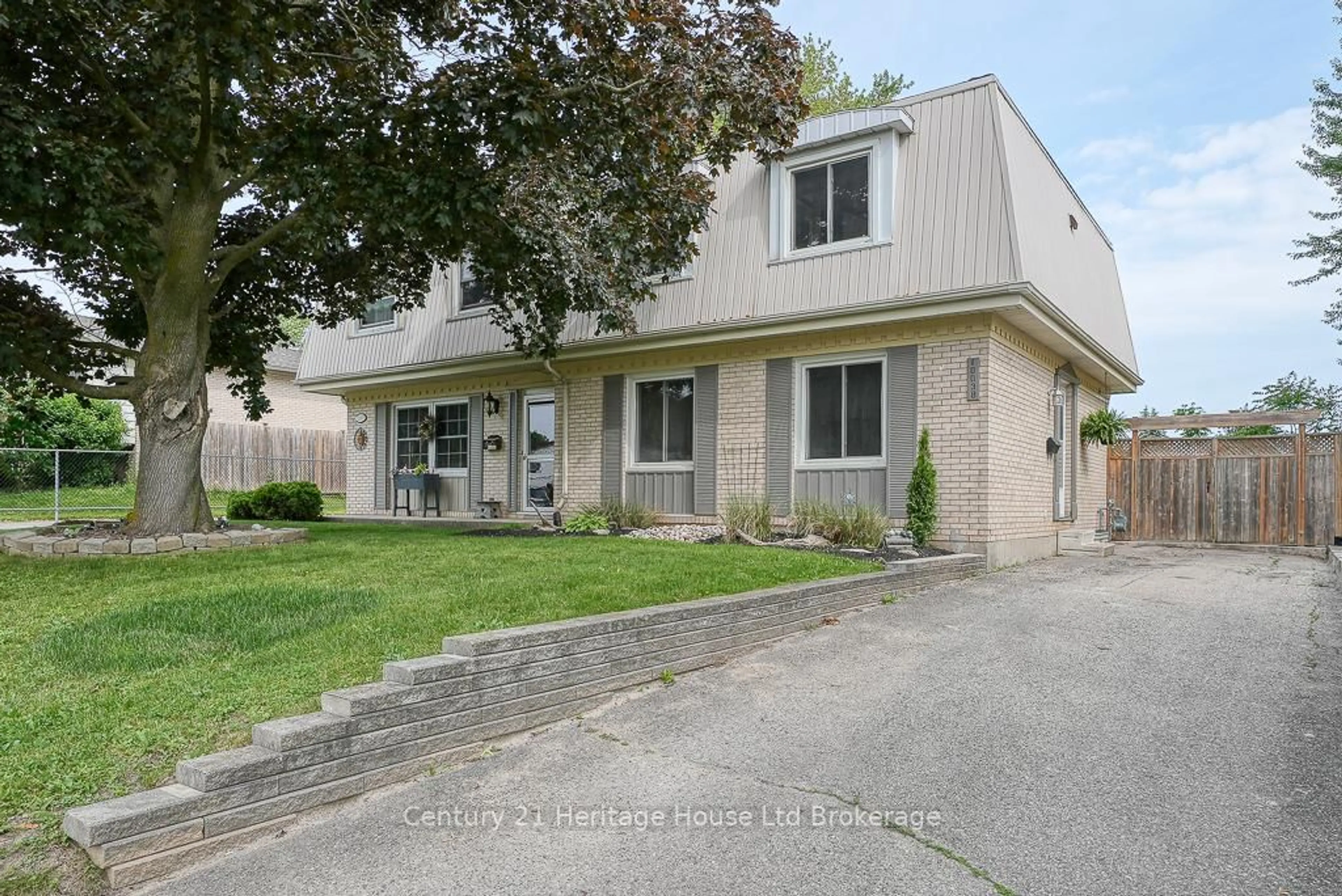 Unknown for 1003 B Nesbitt Cres, Woodstock Ontario N4S 7N9