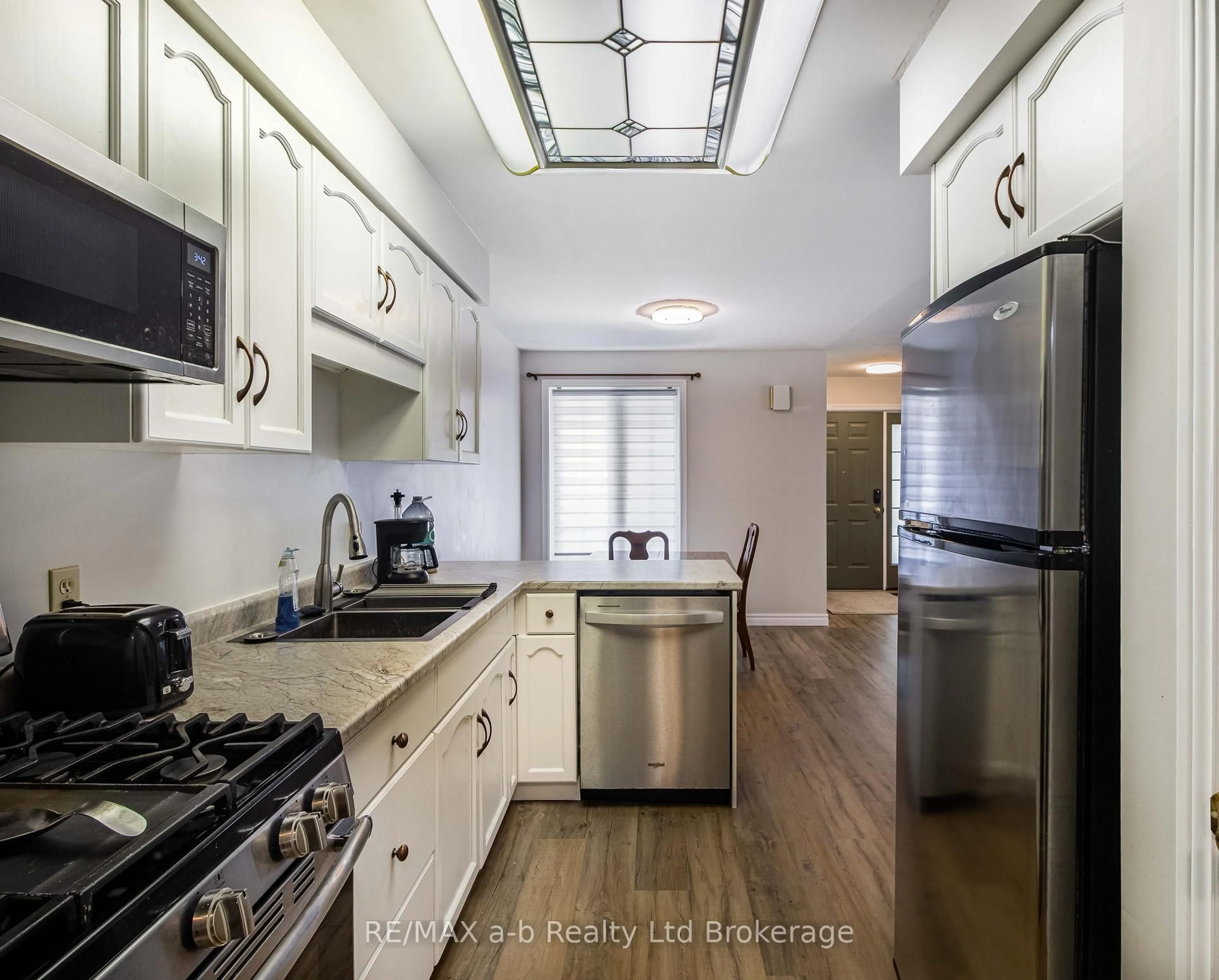 Unknown for 18 Oriole Cres, Woodstock Ontario N4T 1T1