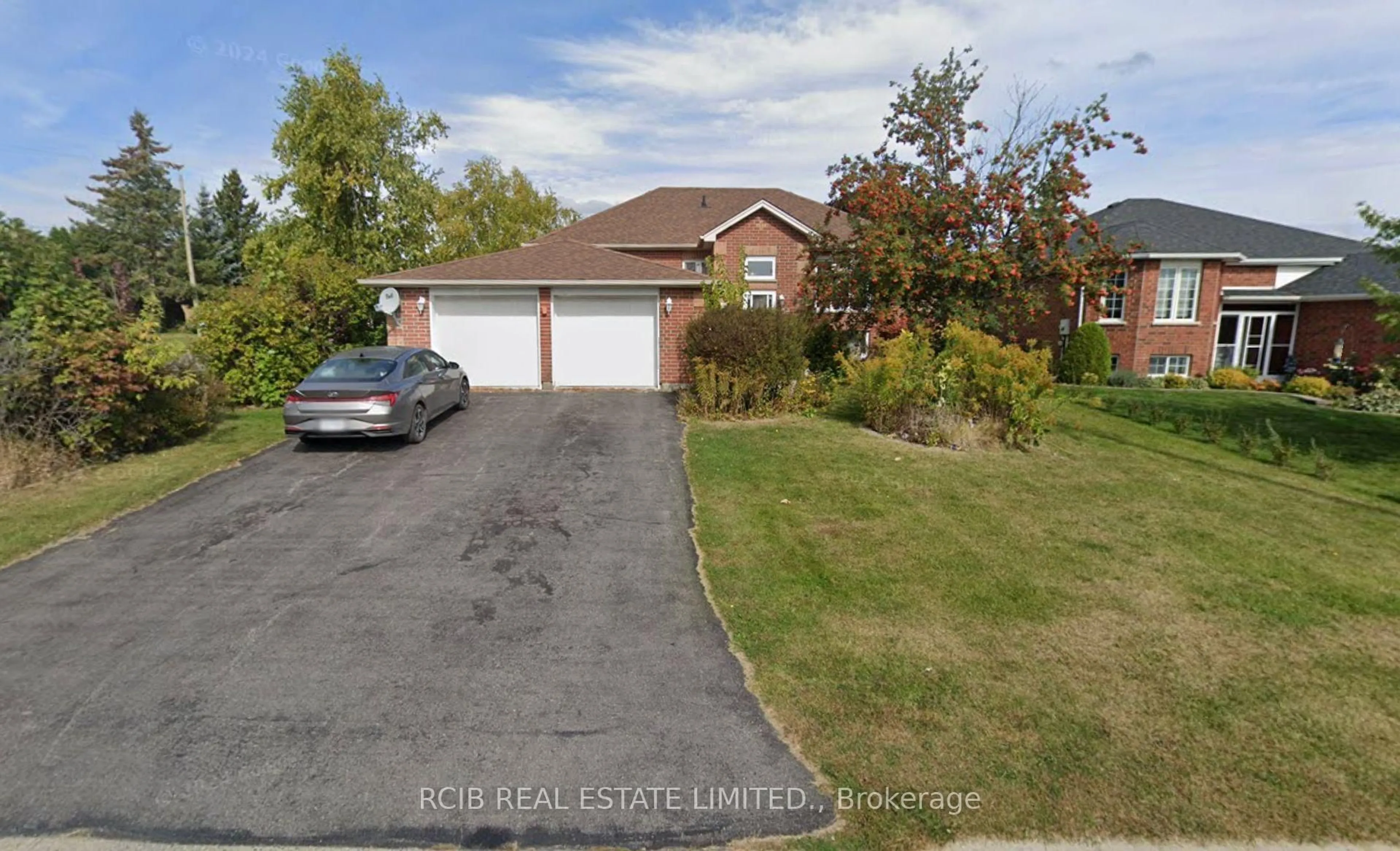 A pic from outside/outdoor area/front of a property/back of a property/a pic from drone, street for 28 Mcgibbon Blvd, Kawartha Lakes Ontario K9V 6G4