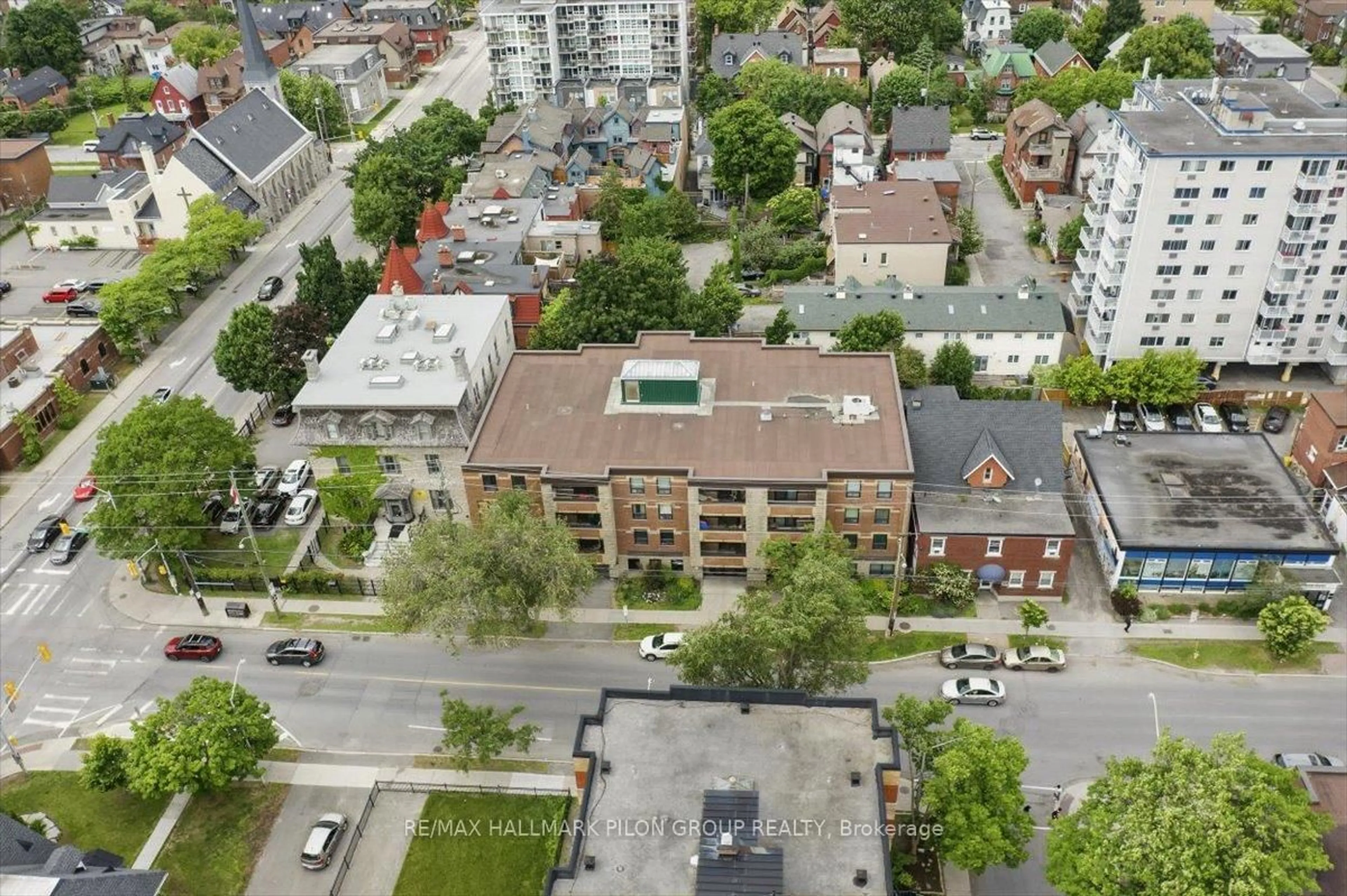 A pic from outside/outdoor area/front of a property/back of a property/a pic from drone, city buildings view from balcony for 201 Laurier Ave #404, Ottawa Ontario K1N 6P1