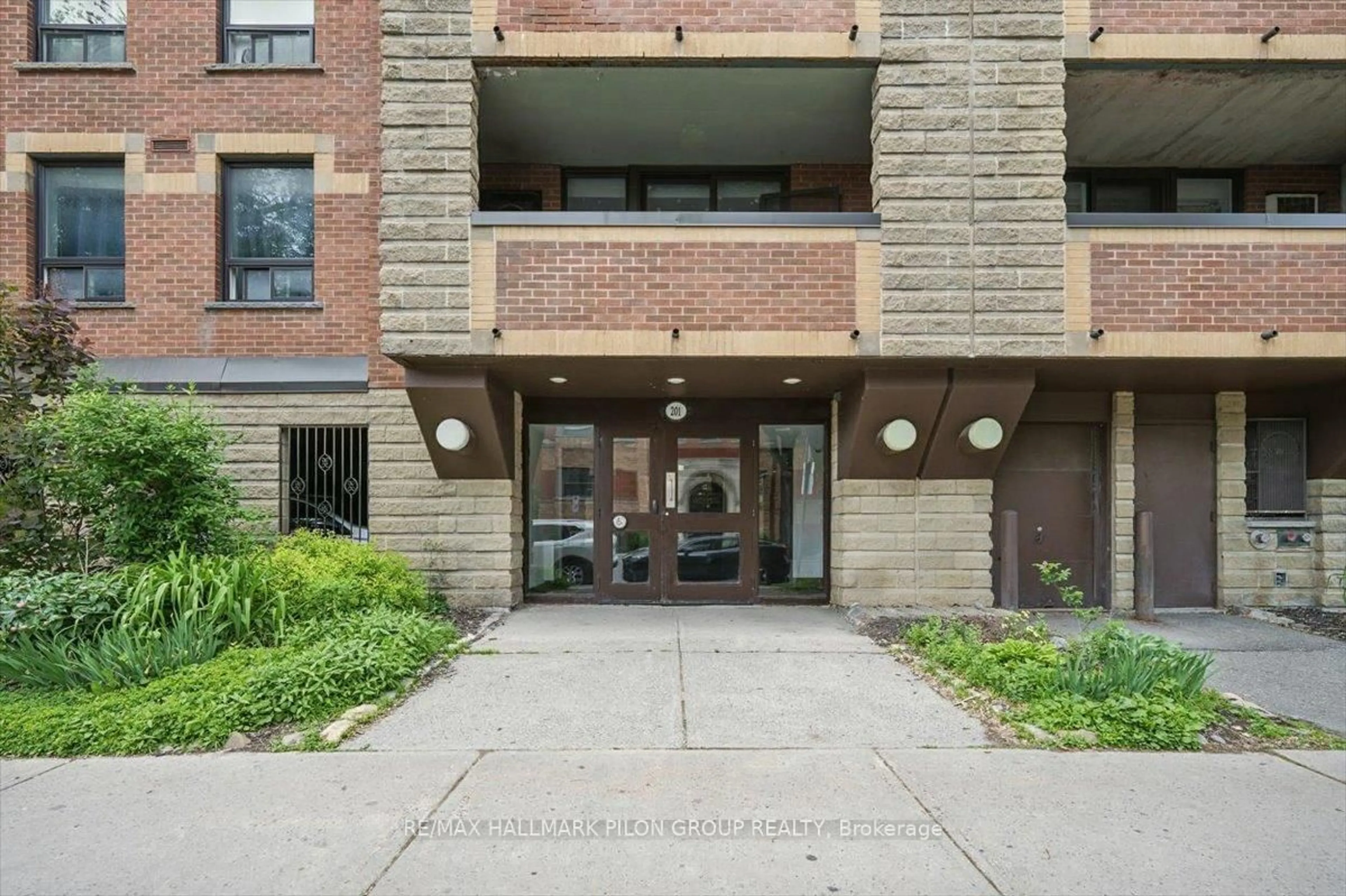 Unknown for 201 Laurier Ave #404, Ottawa Ontario K1N 6P1