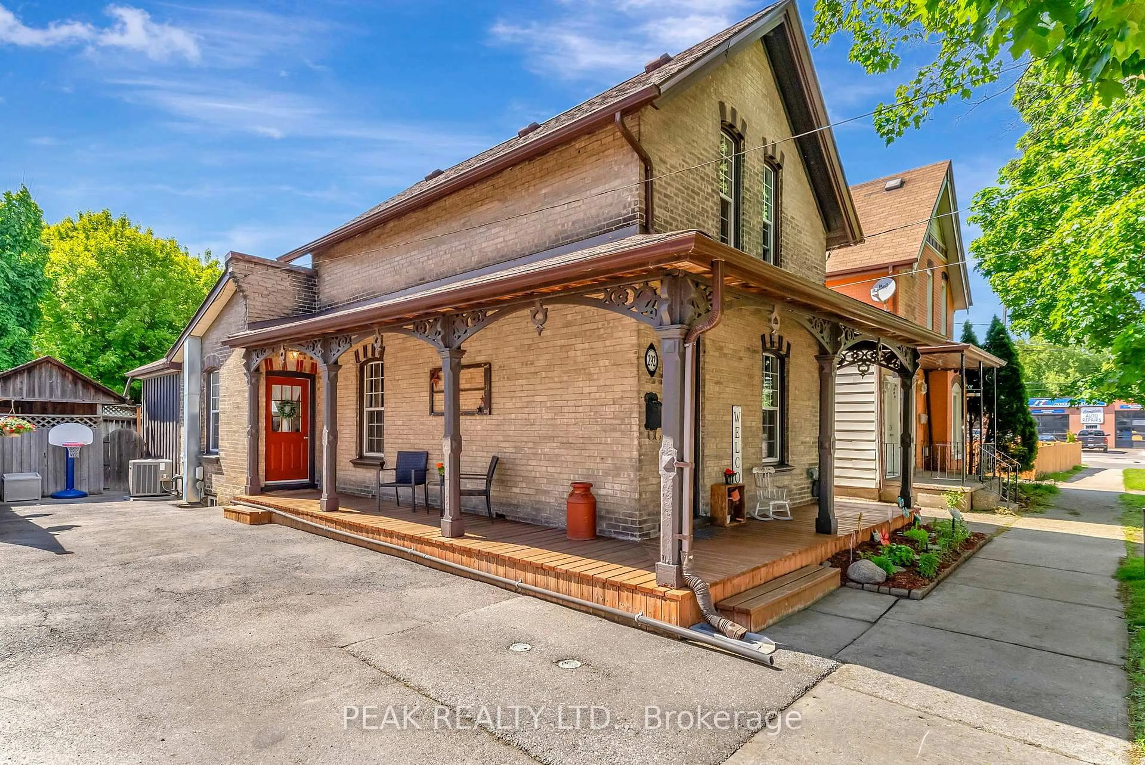 Home with brick exterior material, street for 292 Park Ave, Brantford Ontario N3S 5L1
