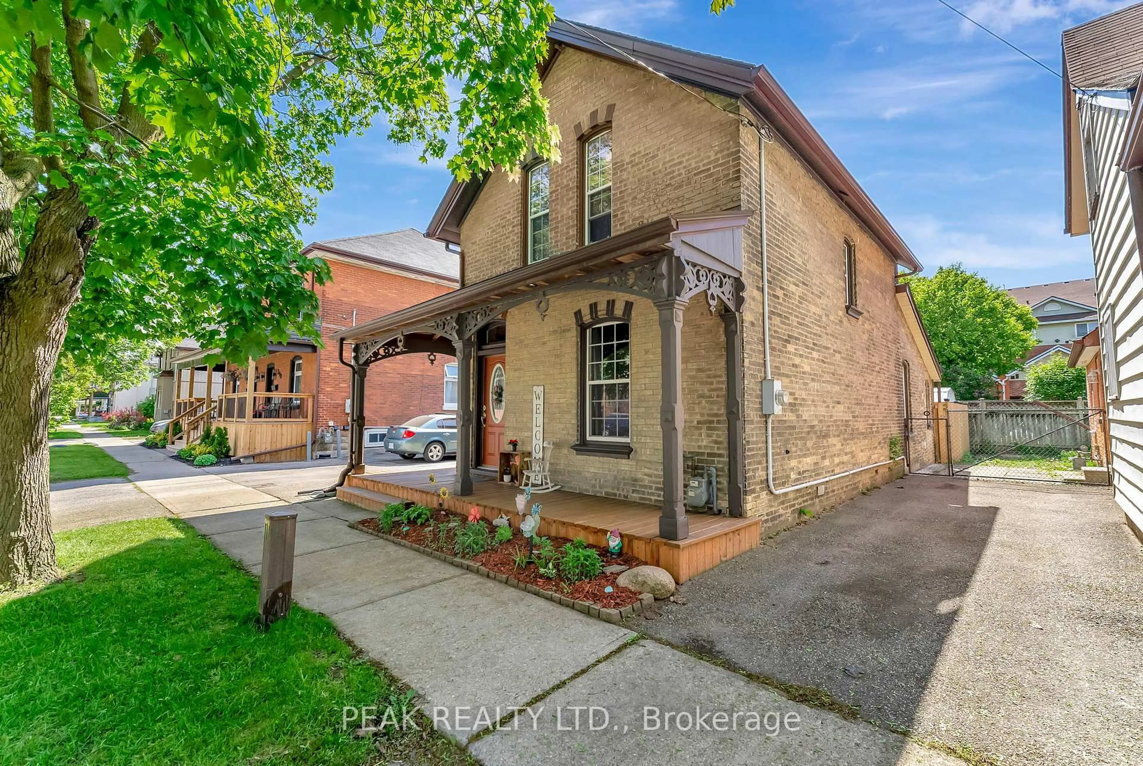 Home with brick exterior material, street for 292 Park Ave, Brantford Ontario N3S 5L1