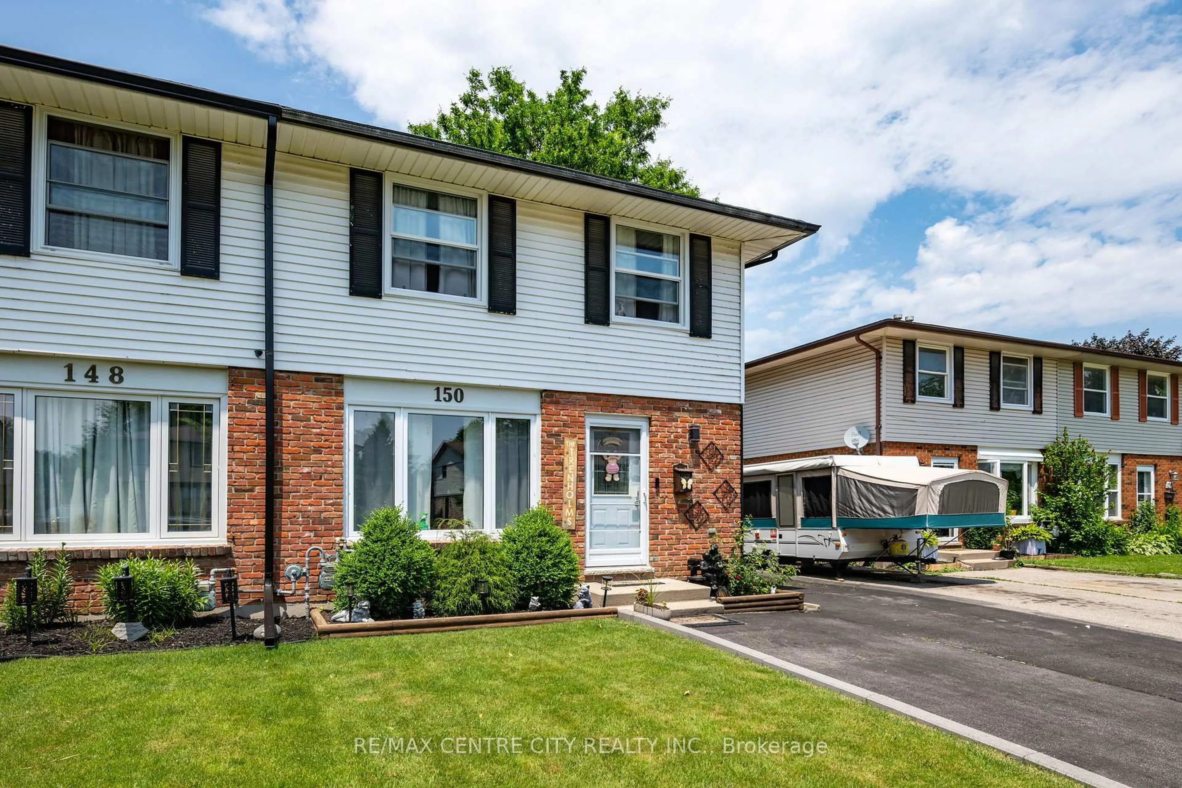 Home with vinyl exterior material, street for 150 Culver Cres, London East Ontario N5V 3G7