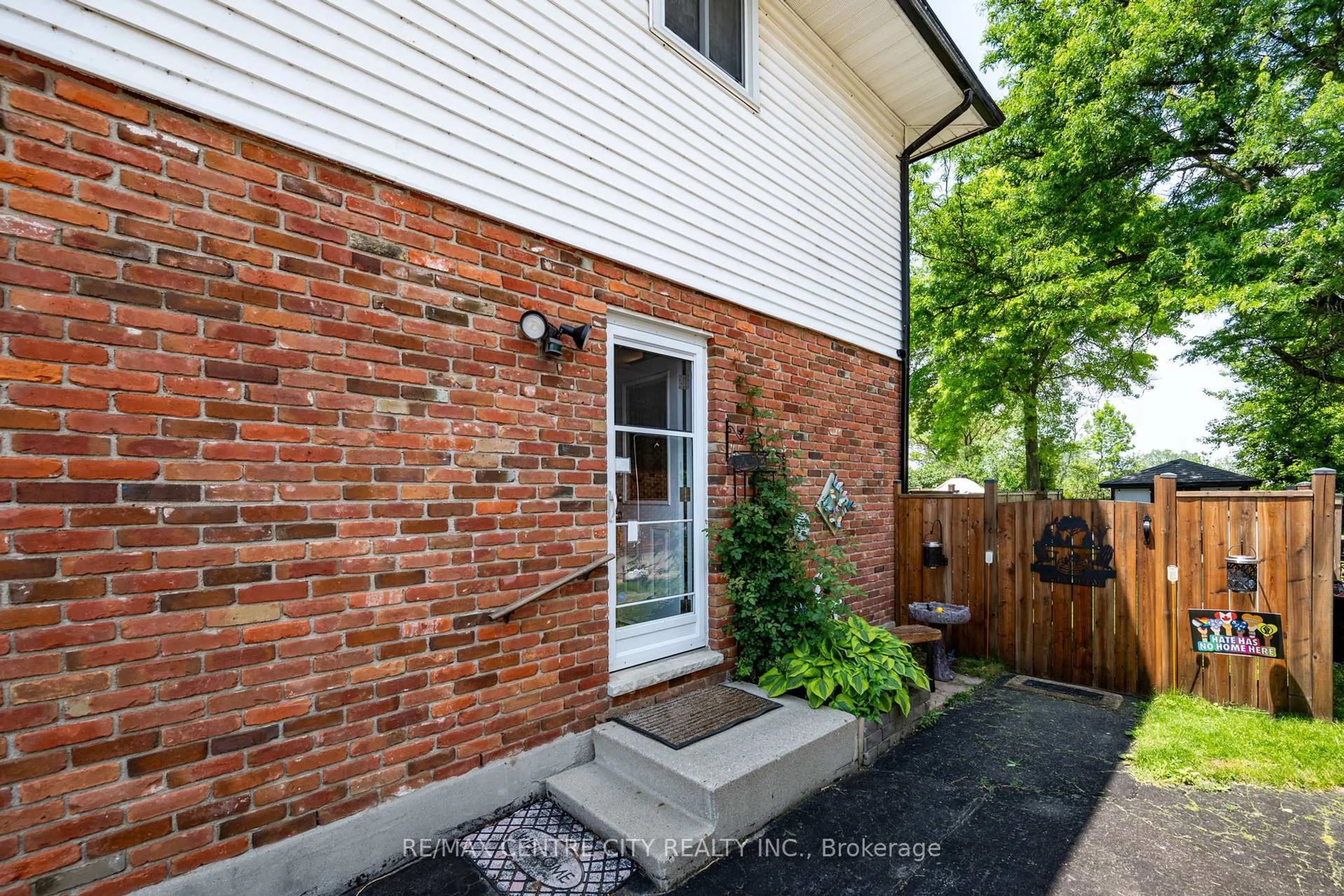 Home with brick exterior material, street for 150 Culver Cres, London East Ontario N5V 3G7