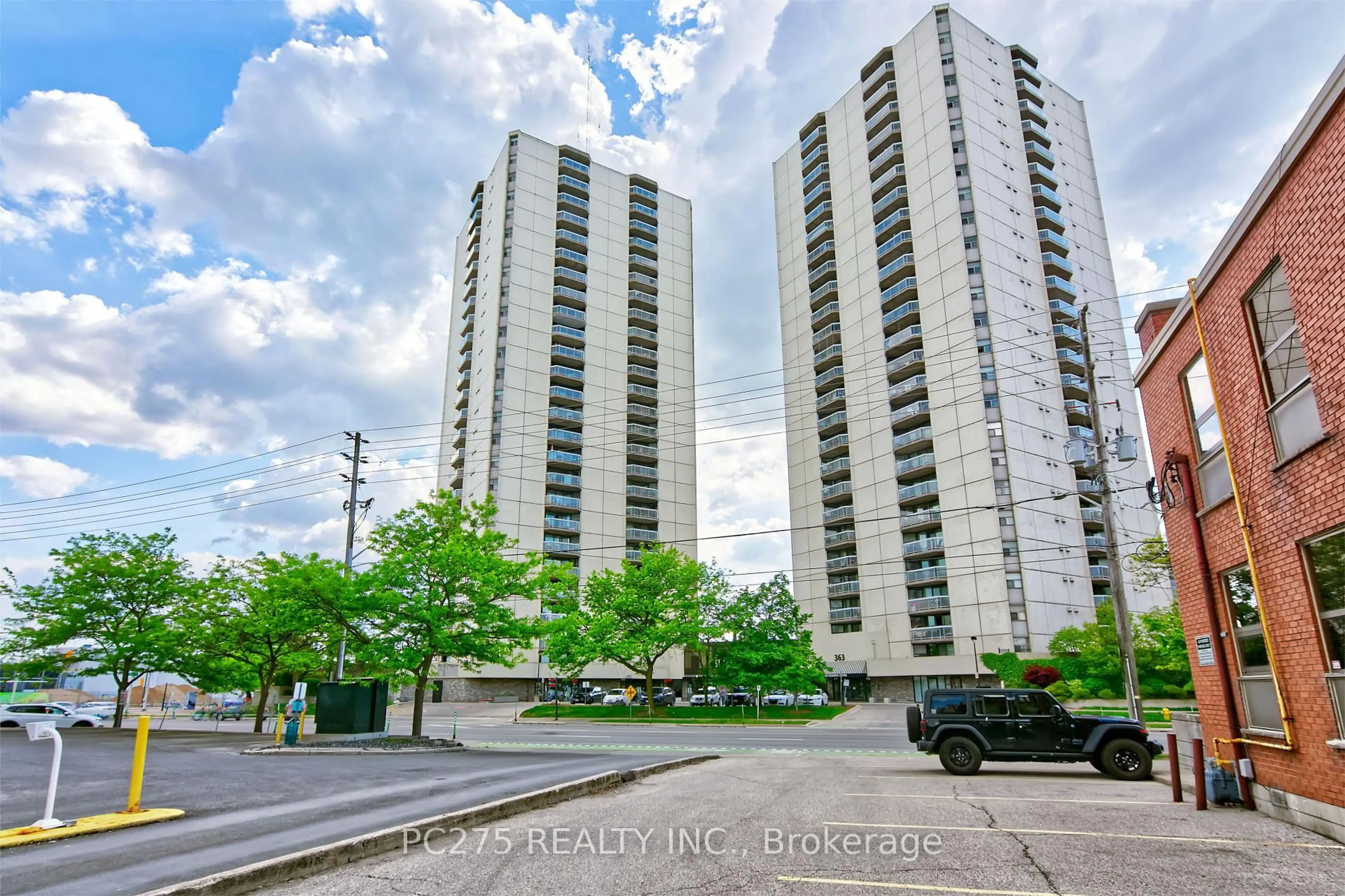 A pic from outside/outdoor area/front of a property/back of a property/a pic from drone, city buildings view from balcony for 323 Colborne St #2305, London East Ontario N6B 3N8