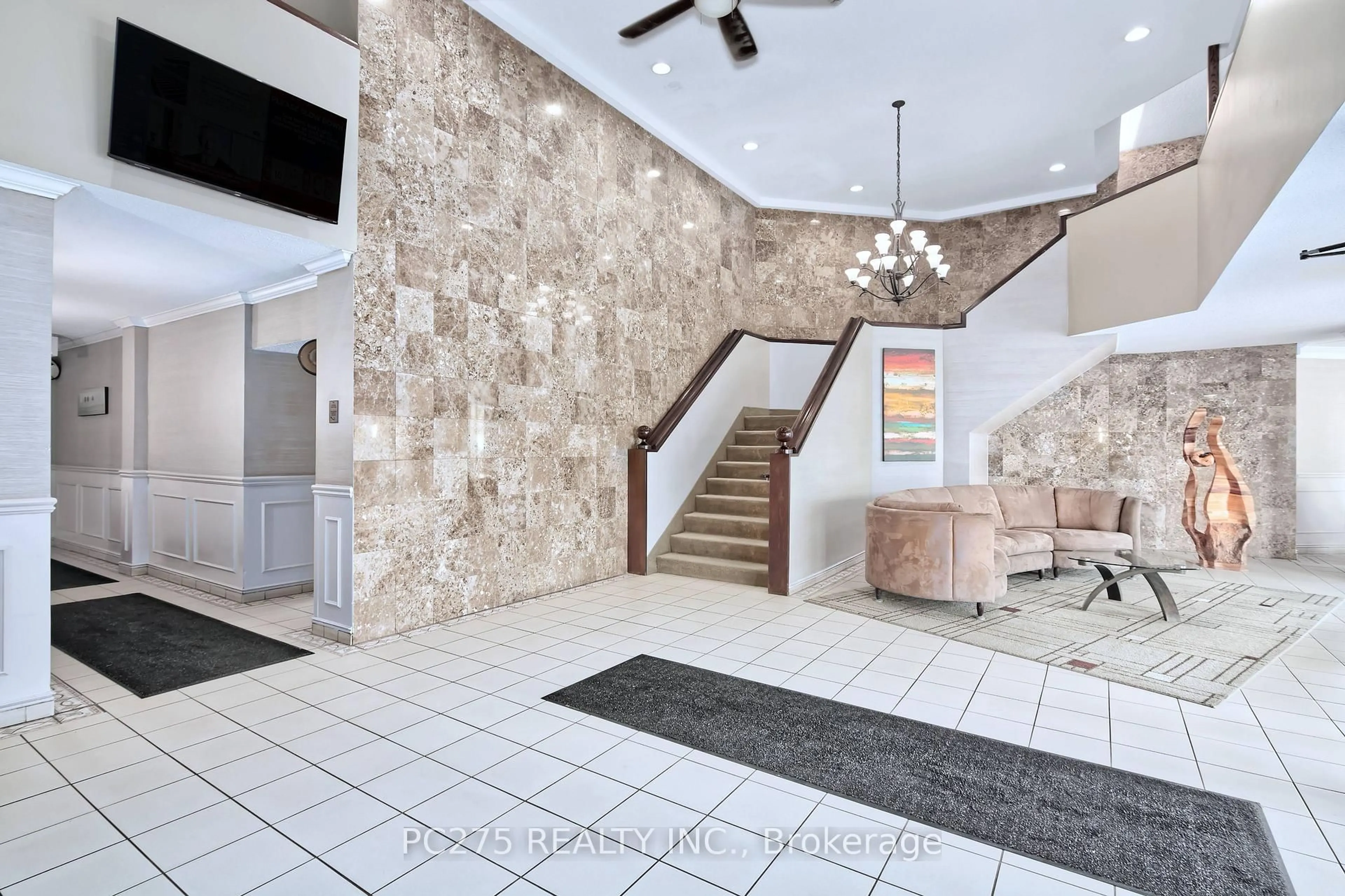 Indoor foyer for 323 Colborne St #2305, London East Ontario N6B 3N8