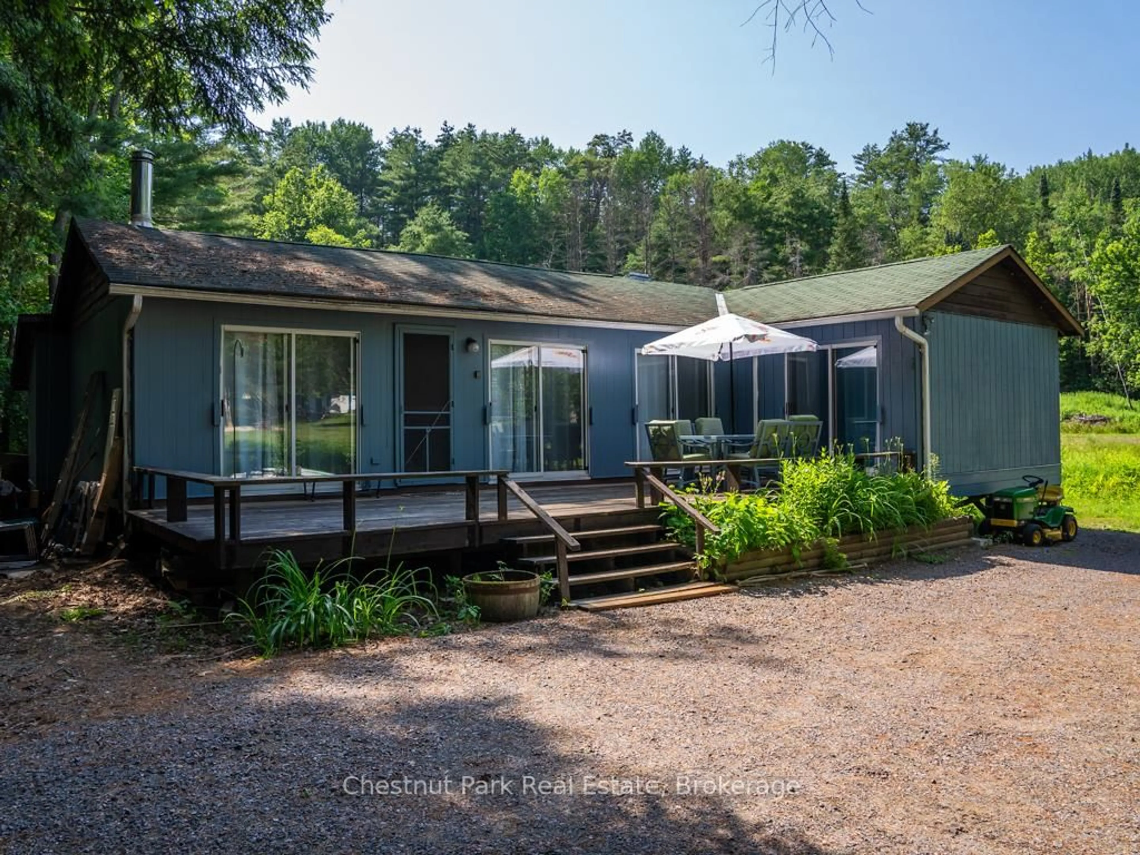 A pic from outside/outdoor area/front of a property/back of a property/a pic from drone, unknown for 159 KEITH Rd, Bracebridge Ontario P1L 0G8