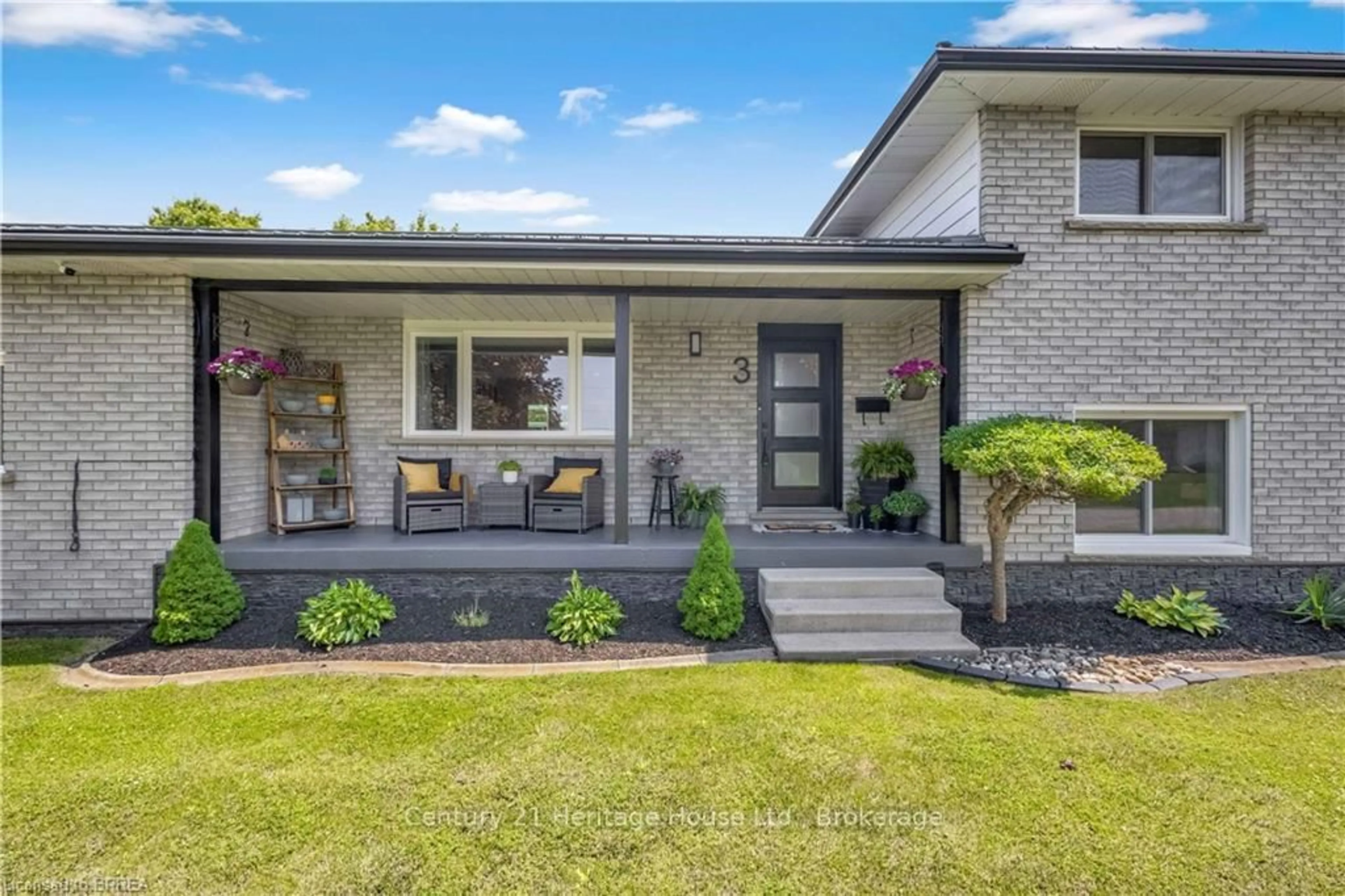 Home with brick exterior material, street for 3 Saint Catharine St, Brant Ontario N0E 1A0