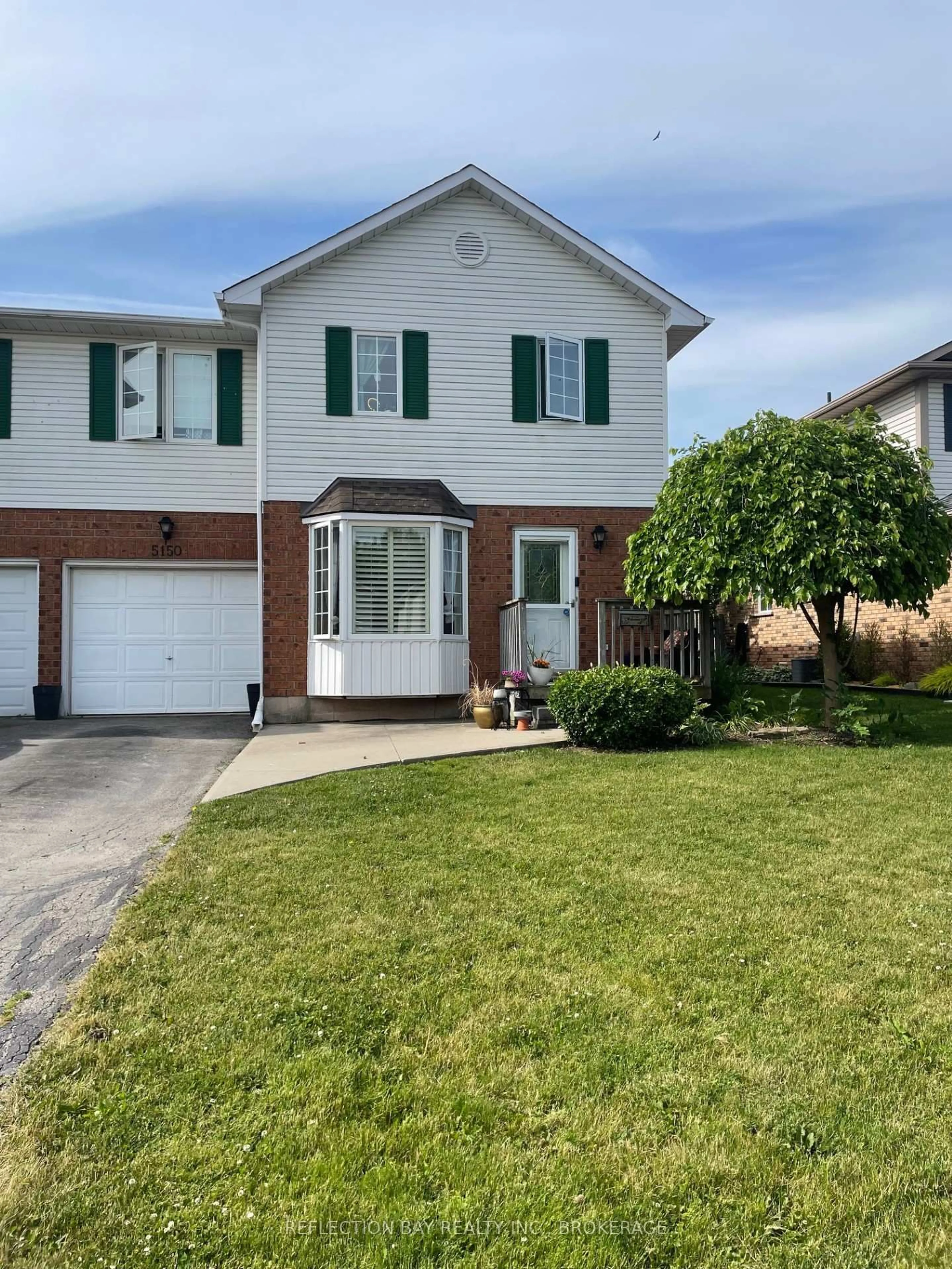 Home with brick exterior material, street for 5150 Mulberry Dr, Lincoln Ontario L3J 0J7