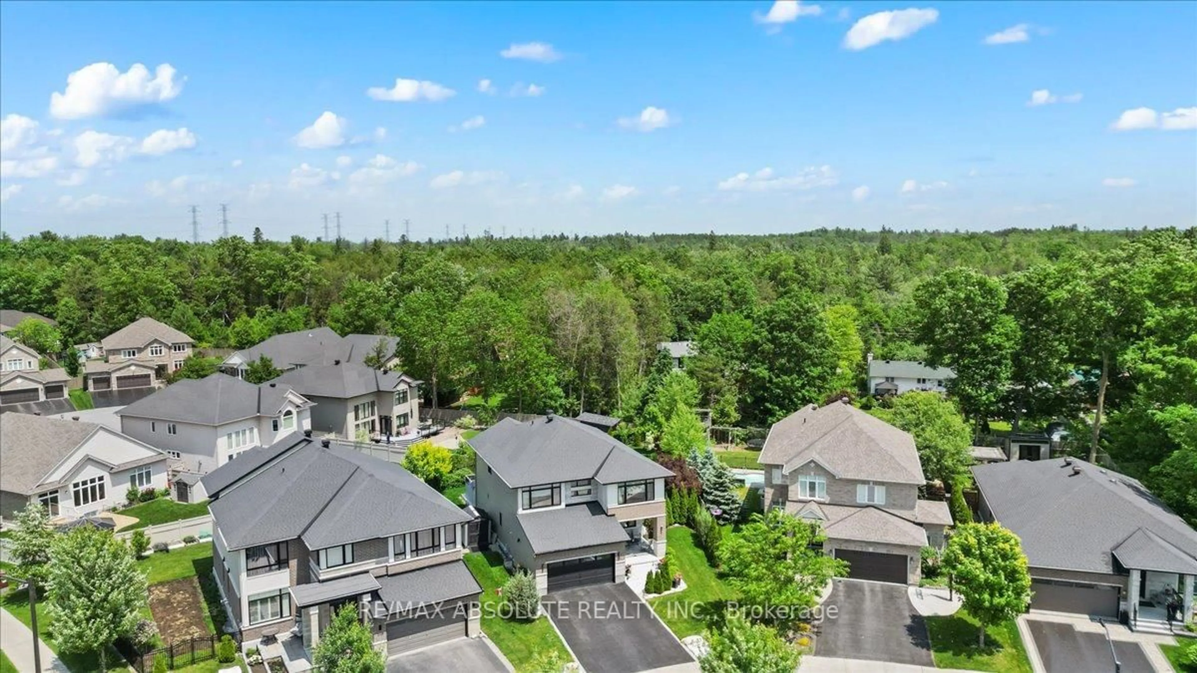 A pic from outside/outdoor area/front of a property/back of a property/a pic from drone, unknown for 706 Bridleglen Cres, Ottawa Ontario K2M 0H5