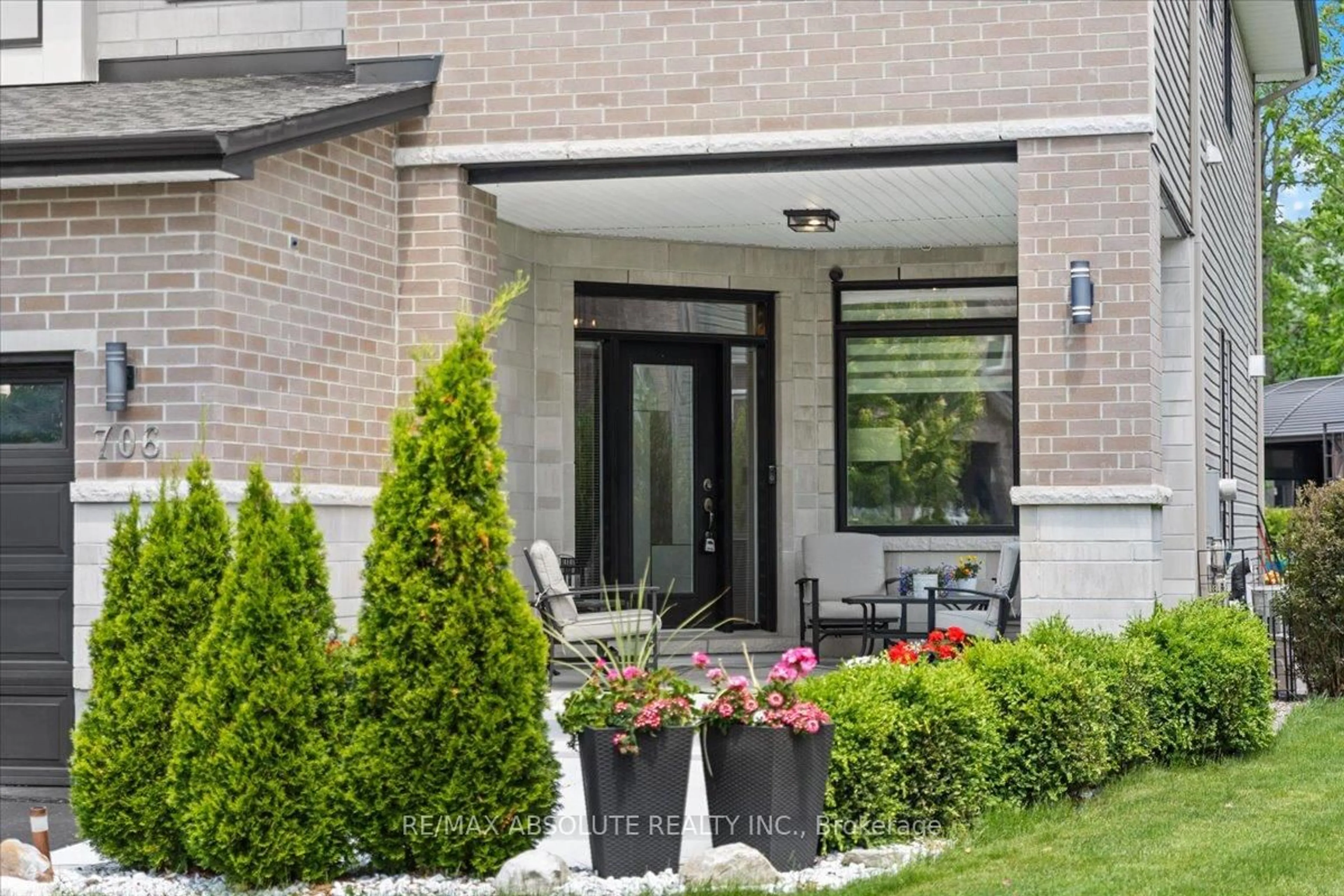 Unknown for 706 Bridleglen Cres, Ottawa Ontario K2M 0H5