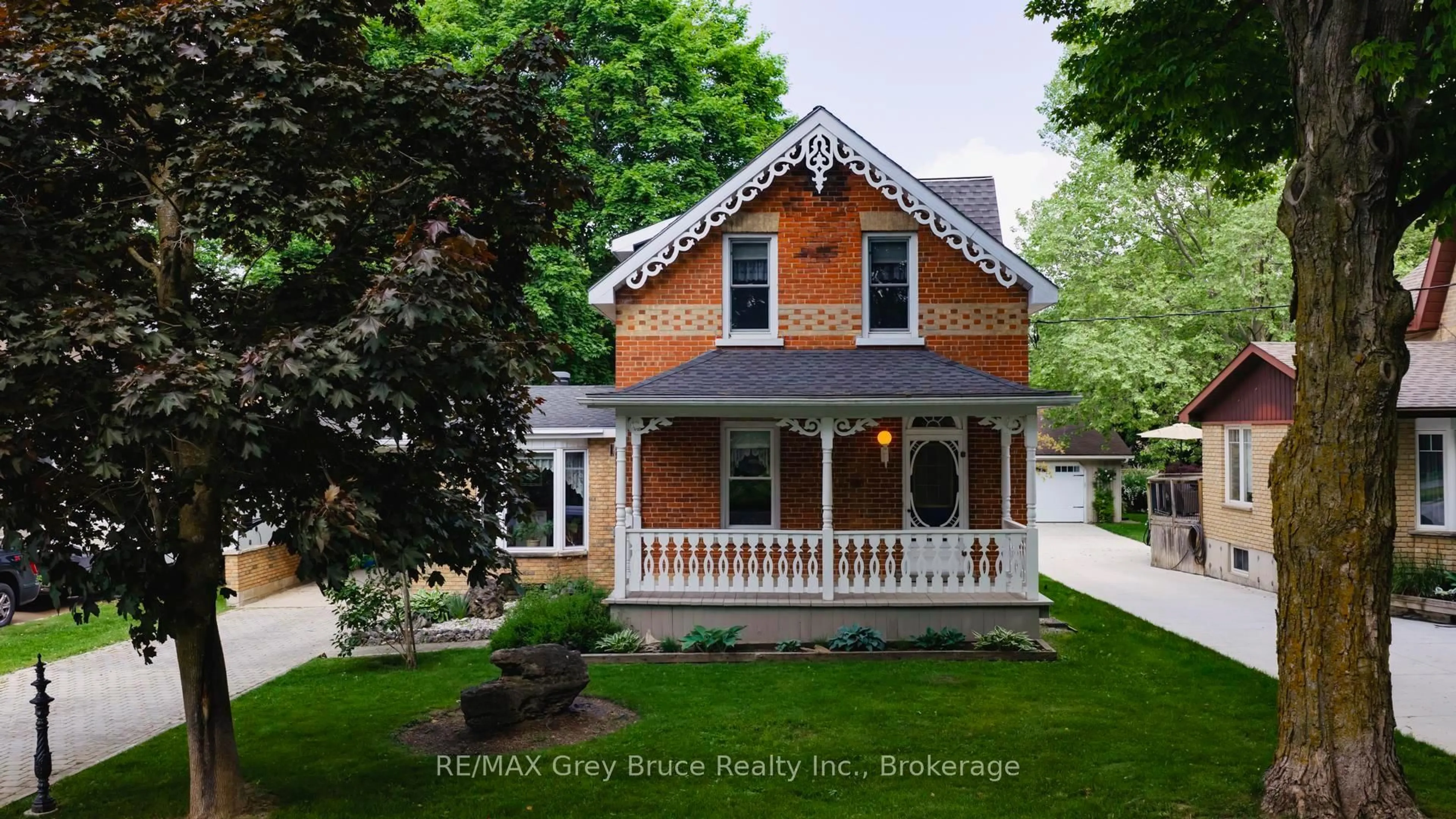 Home with vinyl exterior material, street for 46 Main St, Arran-Elderslie Ontario N0H 2N0