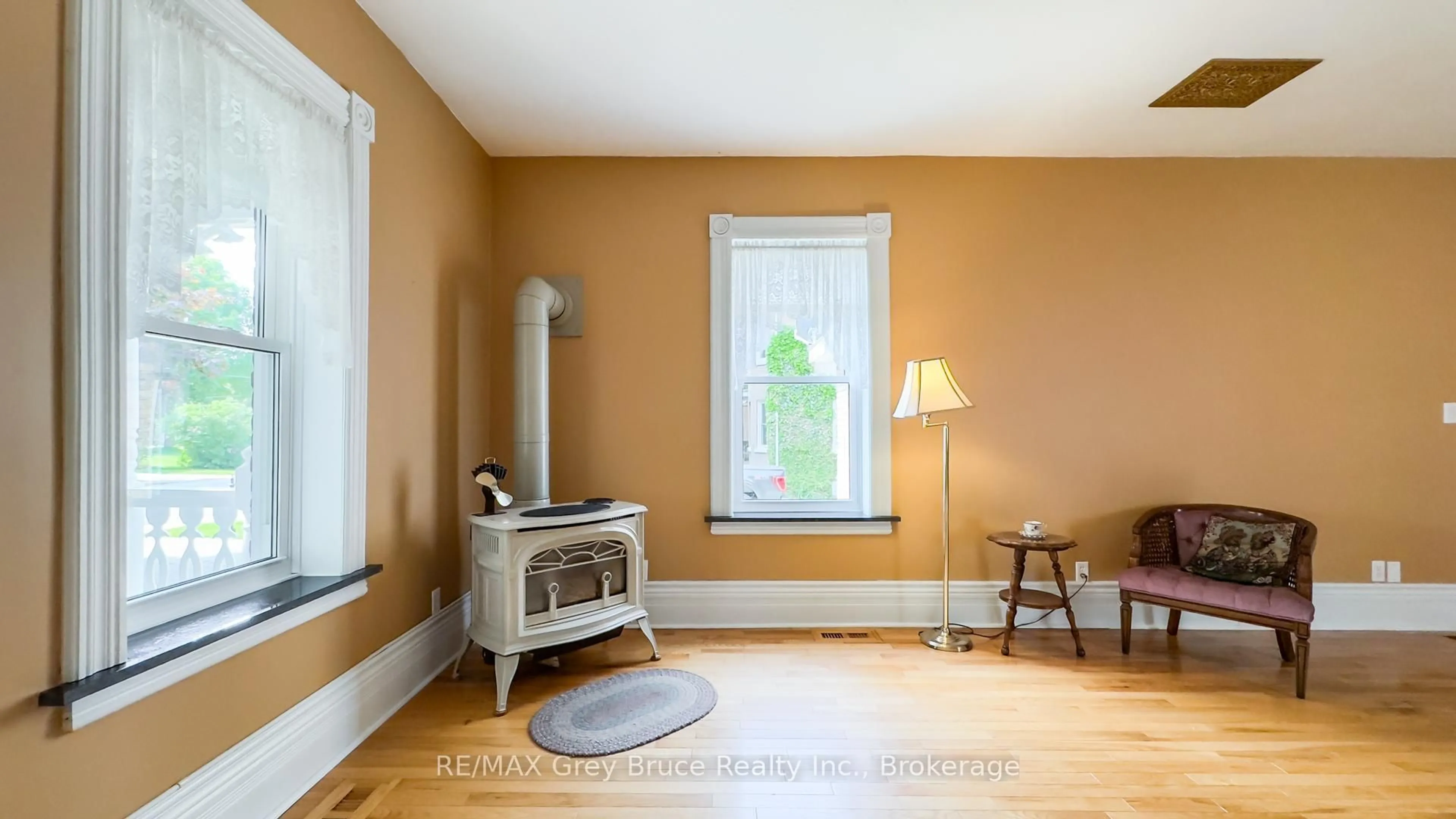 Unknown for 46 Main St, Arran-Elderslie Ontario N0H 2N0
