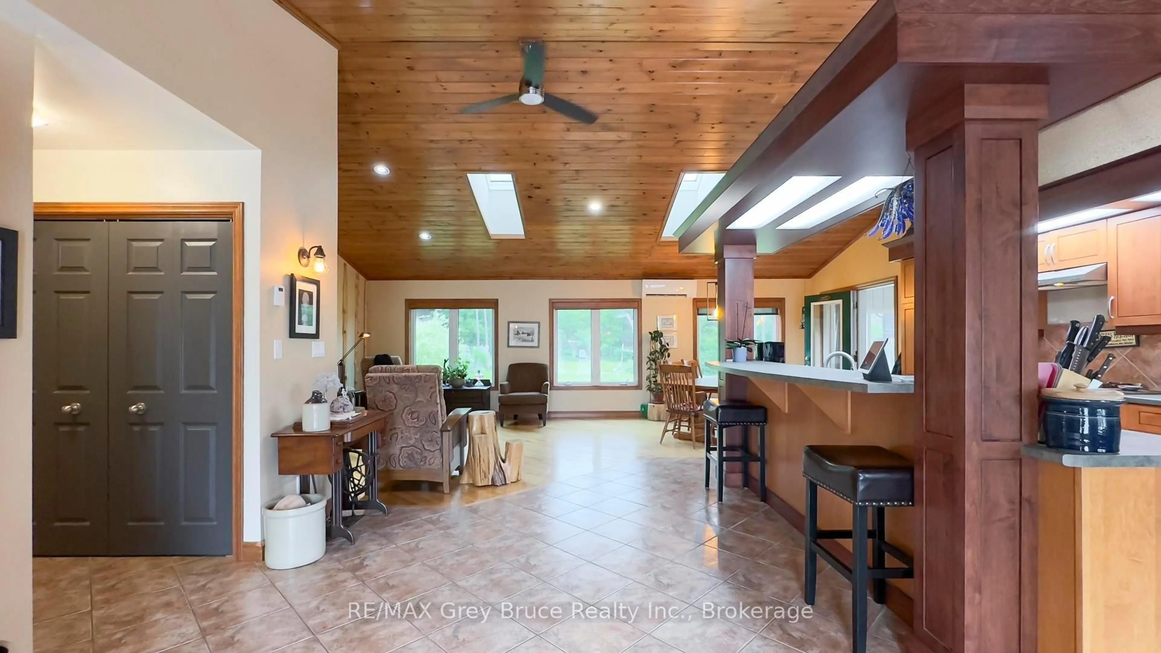 Indoor foyer for 236 Bruce St, South Bruce Peninsula Ontario N0H 2T0