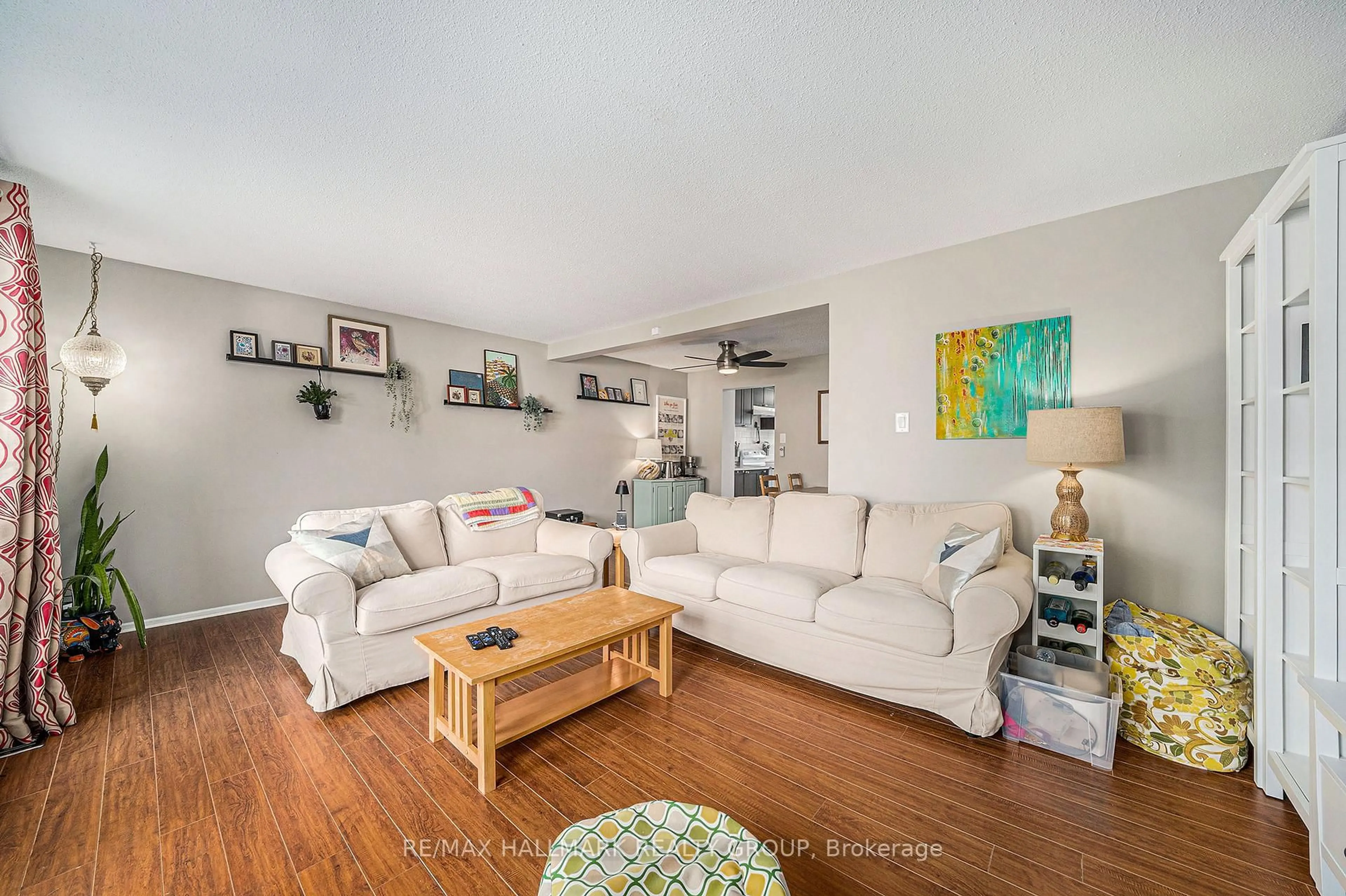 Living room with furniture, unknown for 2169 Stonehenge Cres, Ottawa Ontario K1B 4N7