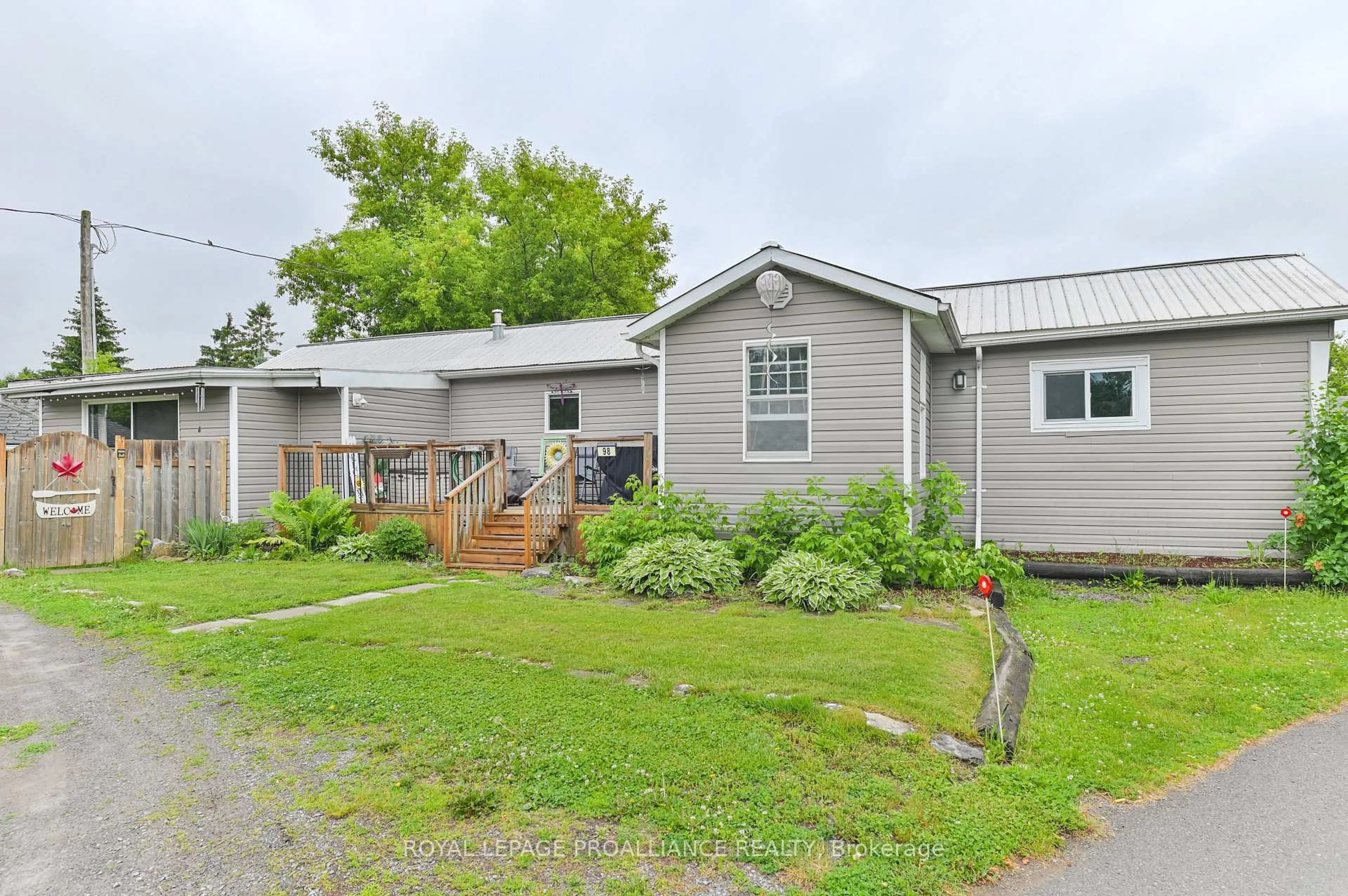 Unknown for 63 Whites Rd #98, Quinte West Ontario K8V 5P5
