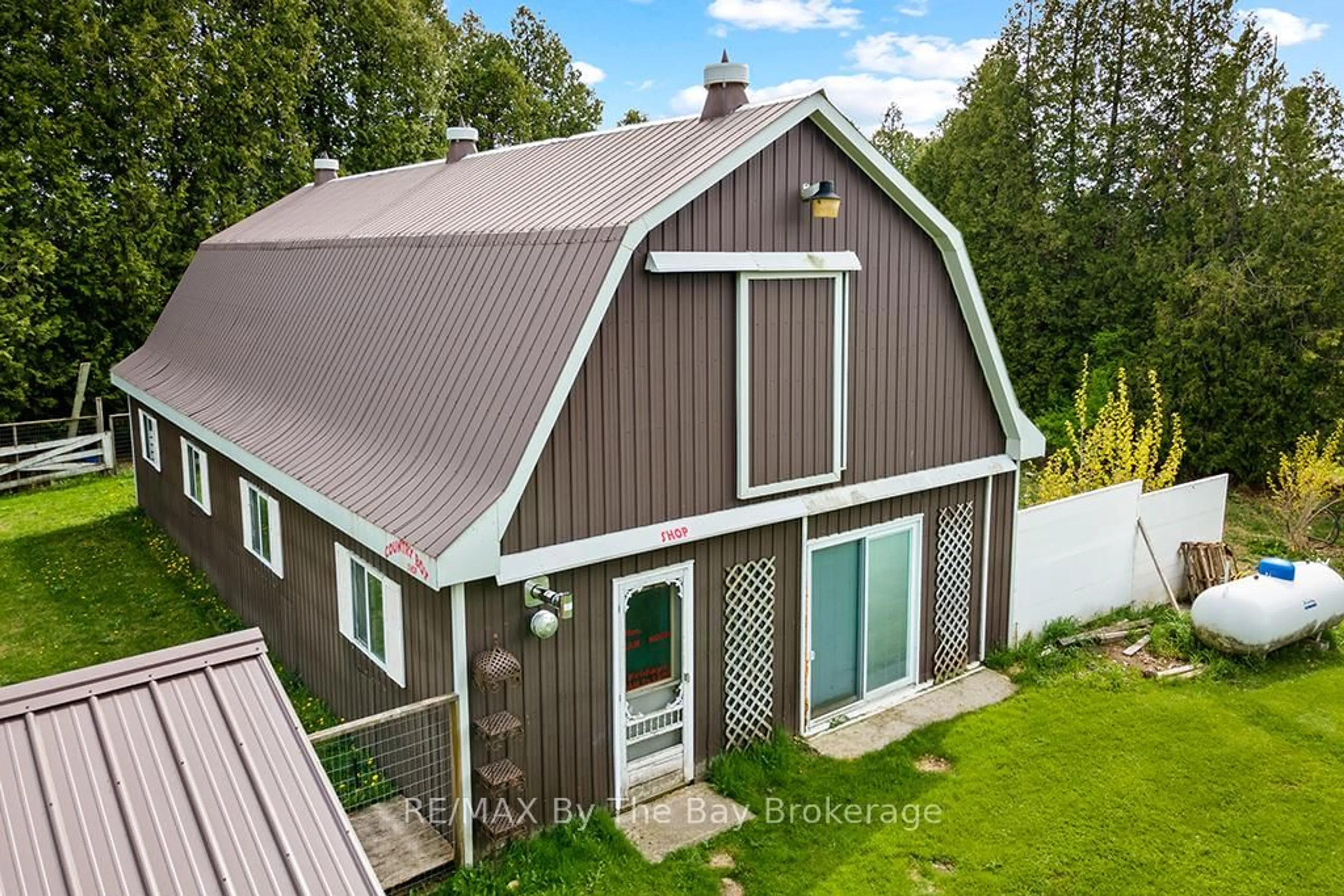 A pic from outside/outdoor area/front of a property/back of a property/a pic from drone, building for 314936 6 Highway, West Grey Ontario N0G 1R0