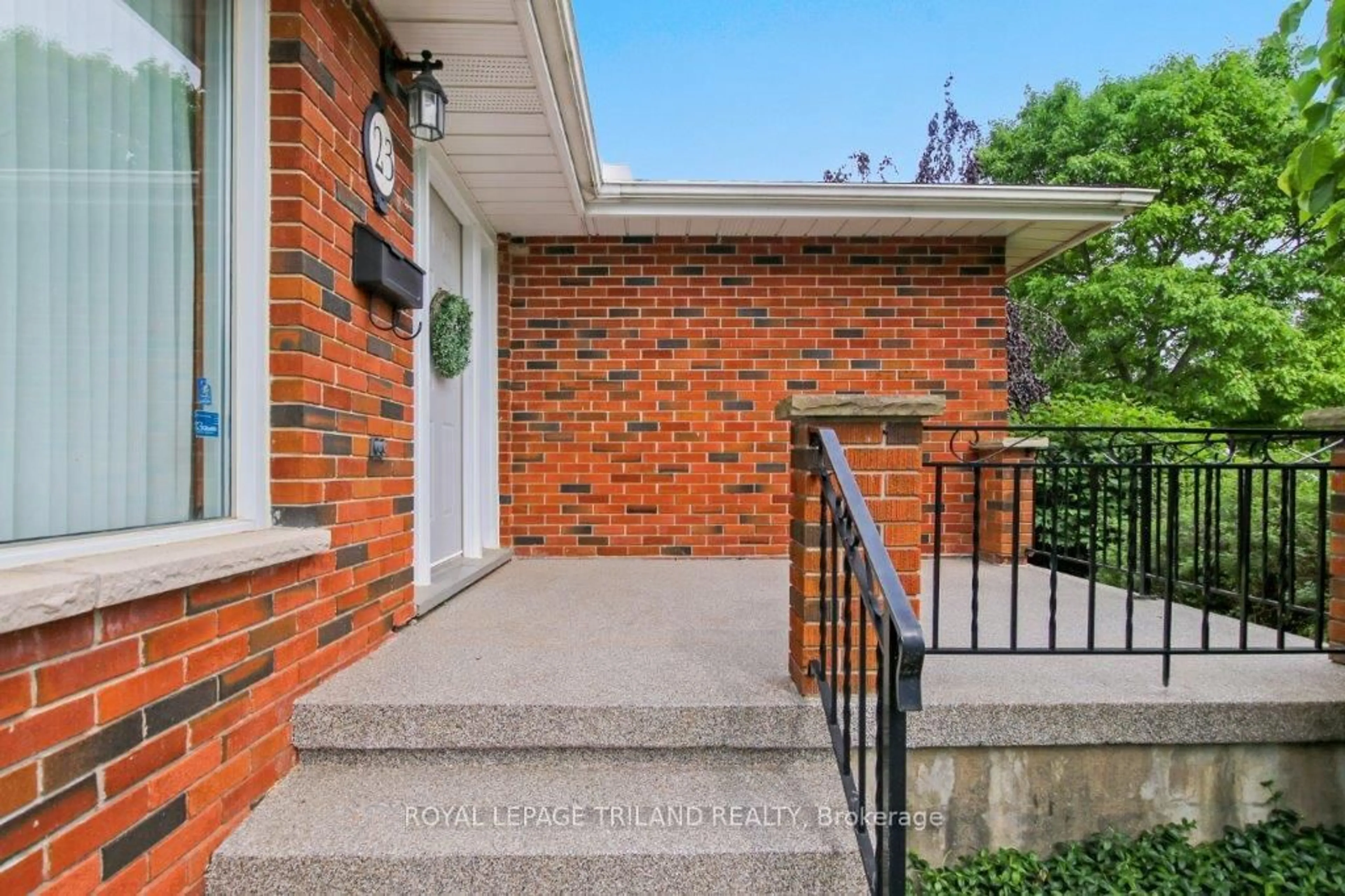 Home with brick exterior material, street for 10179 Lynhurst Park Dr, Southwold Ontario N5P 2E5