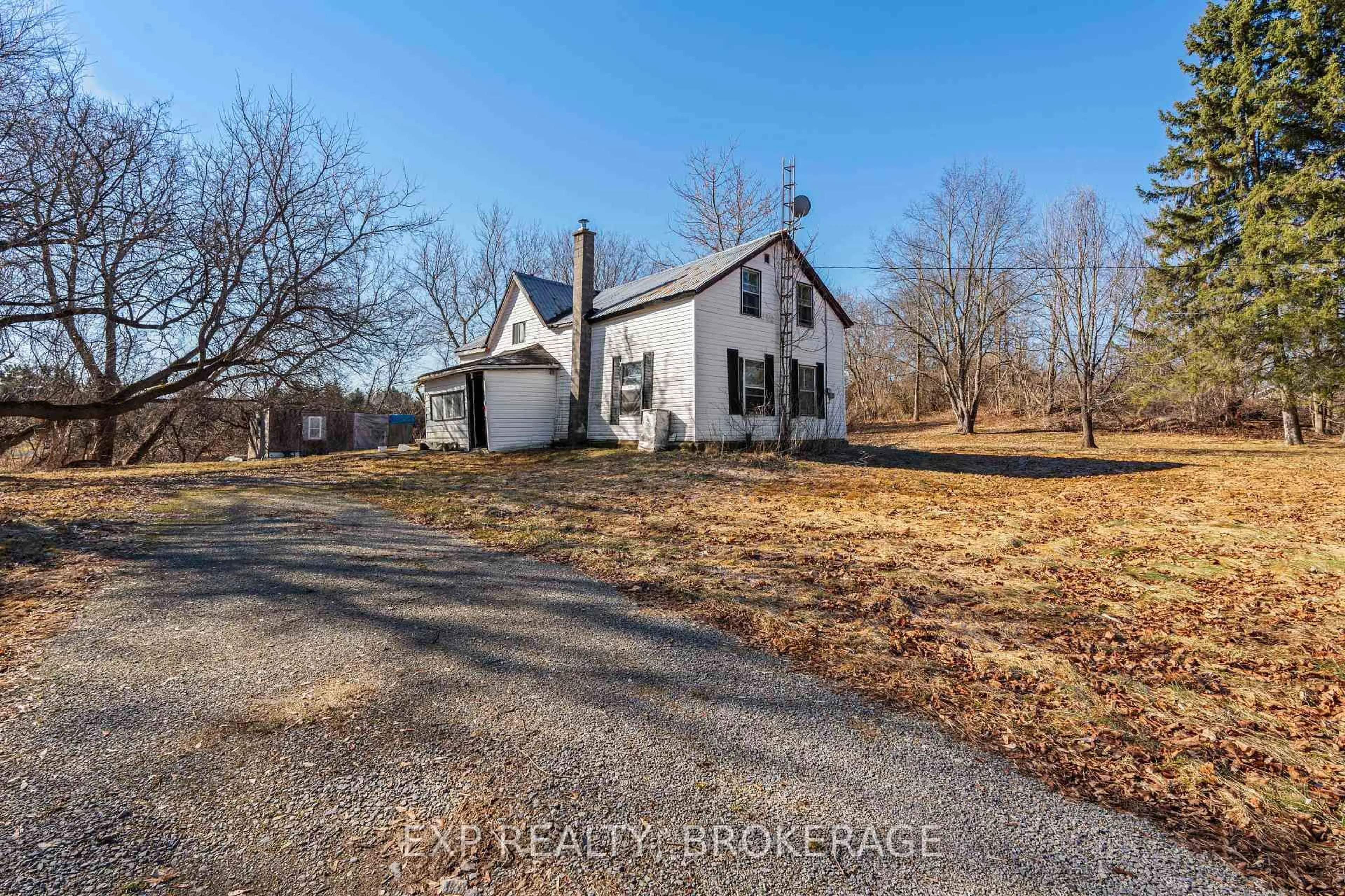 A pic from outside/outdoor area/front of a property/back of a property/a pic from drone, unknown for 1619 COUNTY 2 Rd, Front of Yonge Ontario K0E 1R0