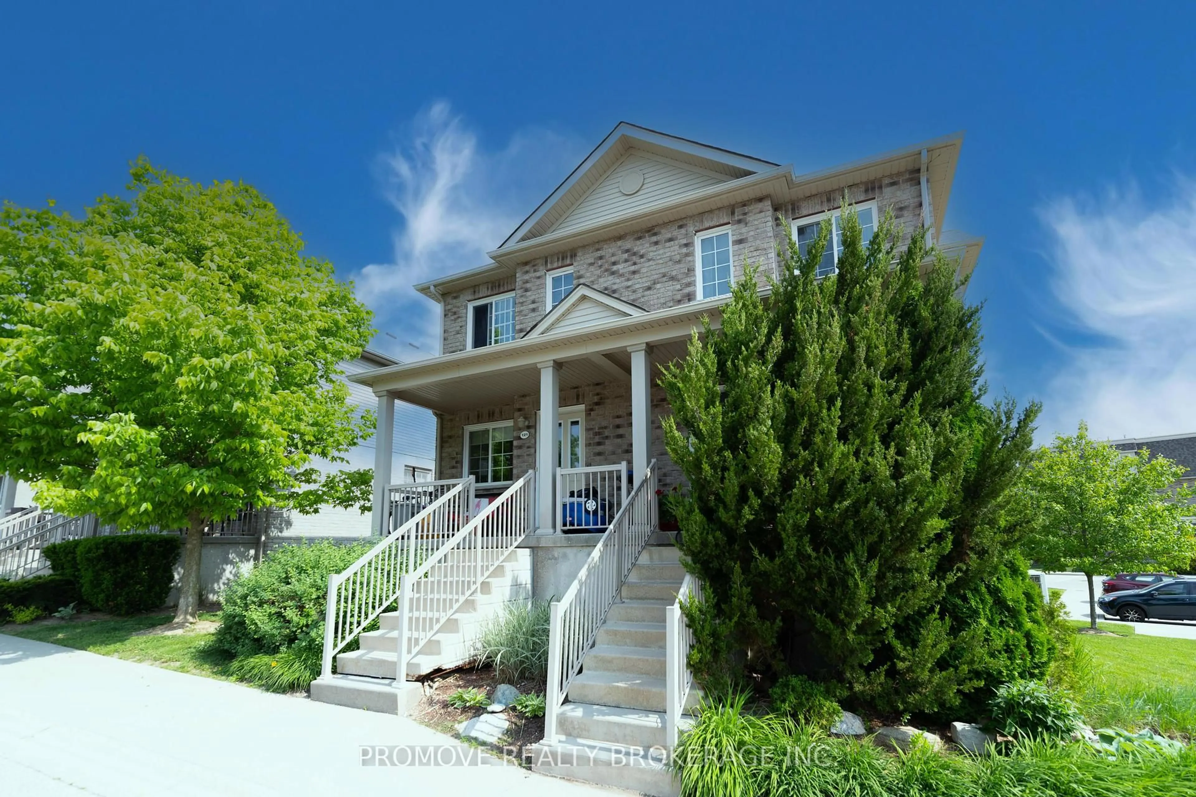 Home with vinyl exterior material, building for 35 Mountford Dr #121, Guelph Ontario N1E 0G6