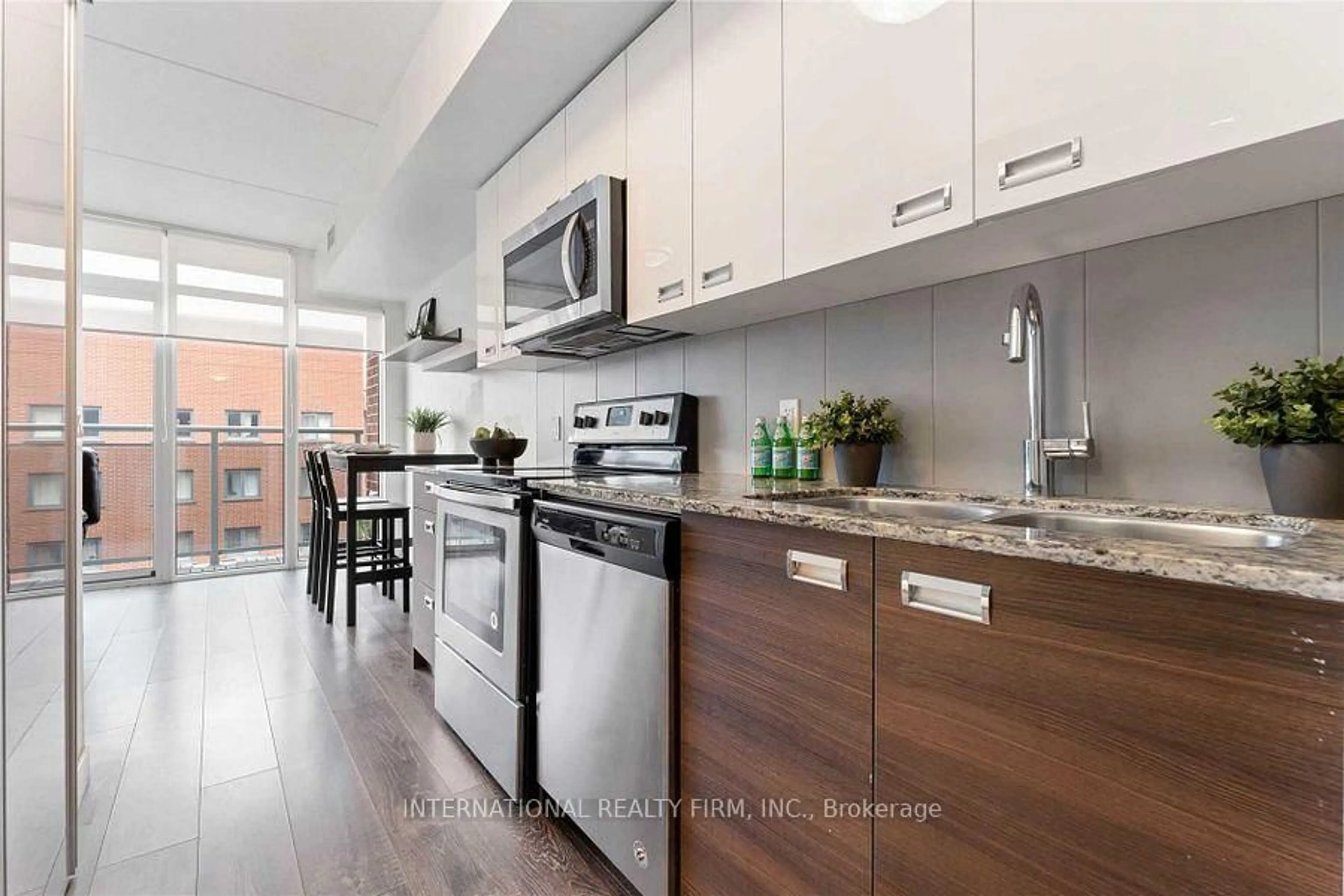 Standard kitchen, unknown for 308 Lester St #618, Waterloo Ontario N2L 0H9