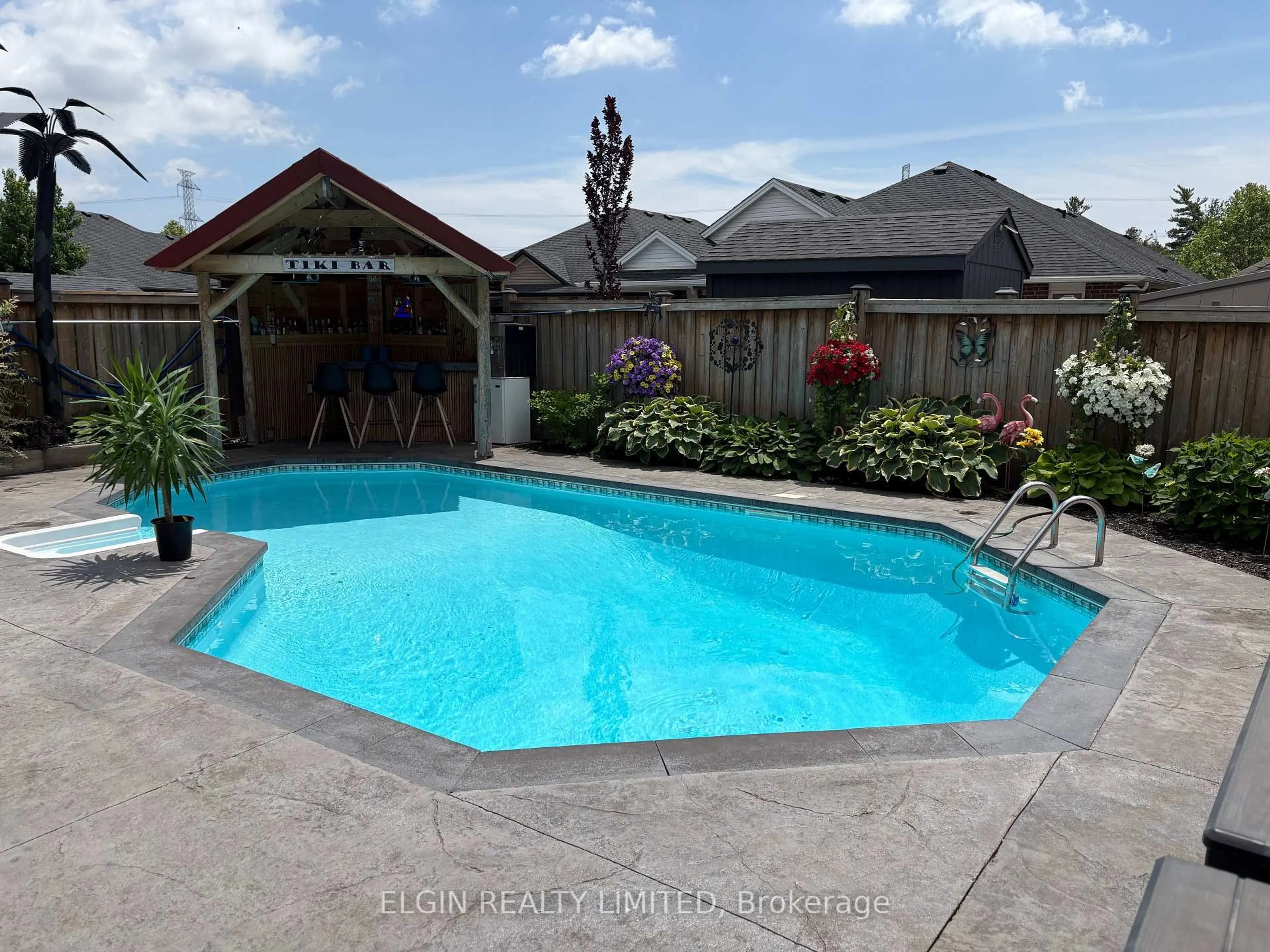 Pool for 104 Westlake Dr, St. Thomas Ontario N5P 0B7