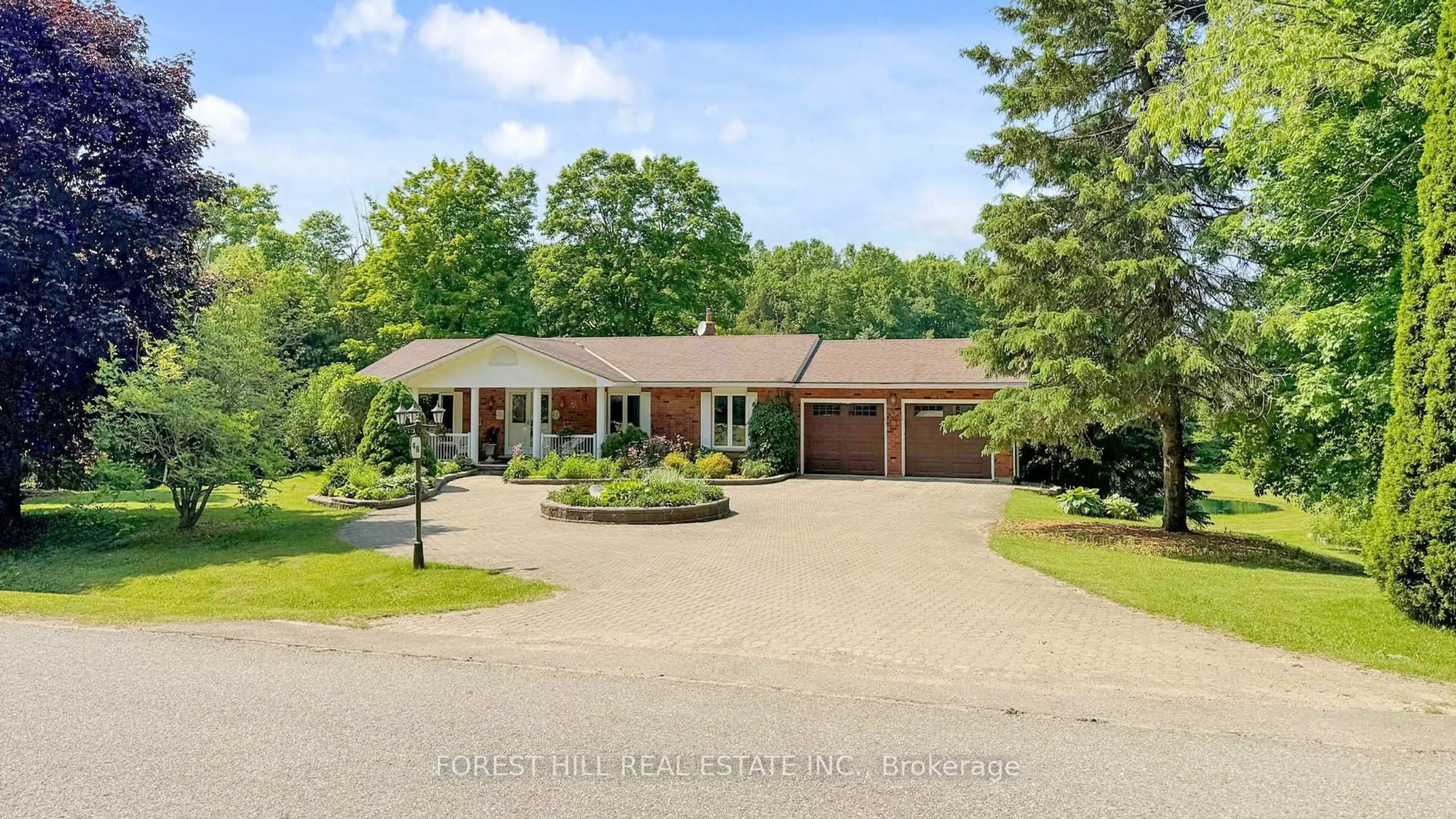 A pic from outside/outdoor area/front of a property/back of a property/a pic from drone, water/lake/river/ocean view for 46 Maplewood Dr, Amaranth Ontario L9V 3N6