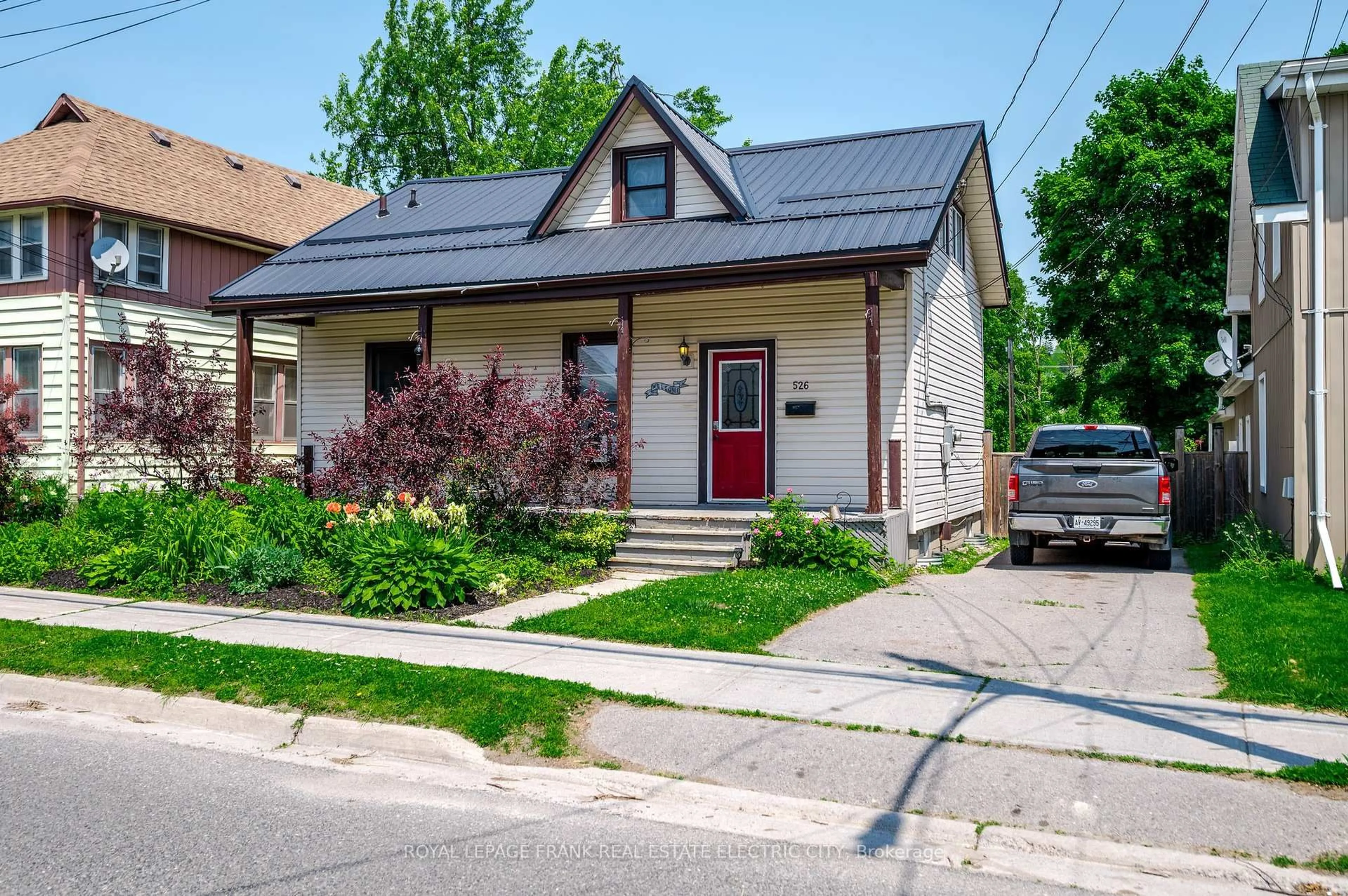 Home with brick exterior material, street for 526 Rogers St, Peterborough East Ontario K9H 1X2