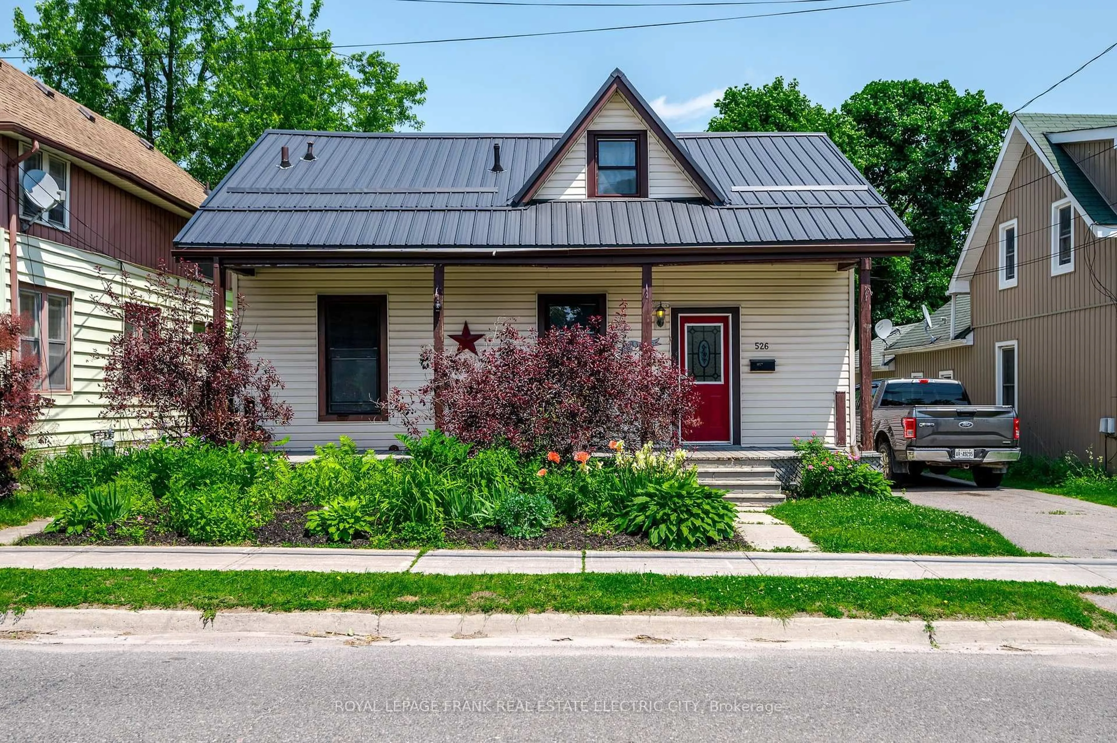 Home with brick exterior material, street for 526 Rogers St, Peterborough East Ontario K9H 1X2