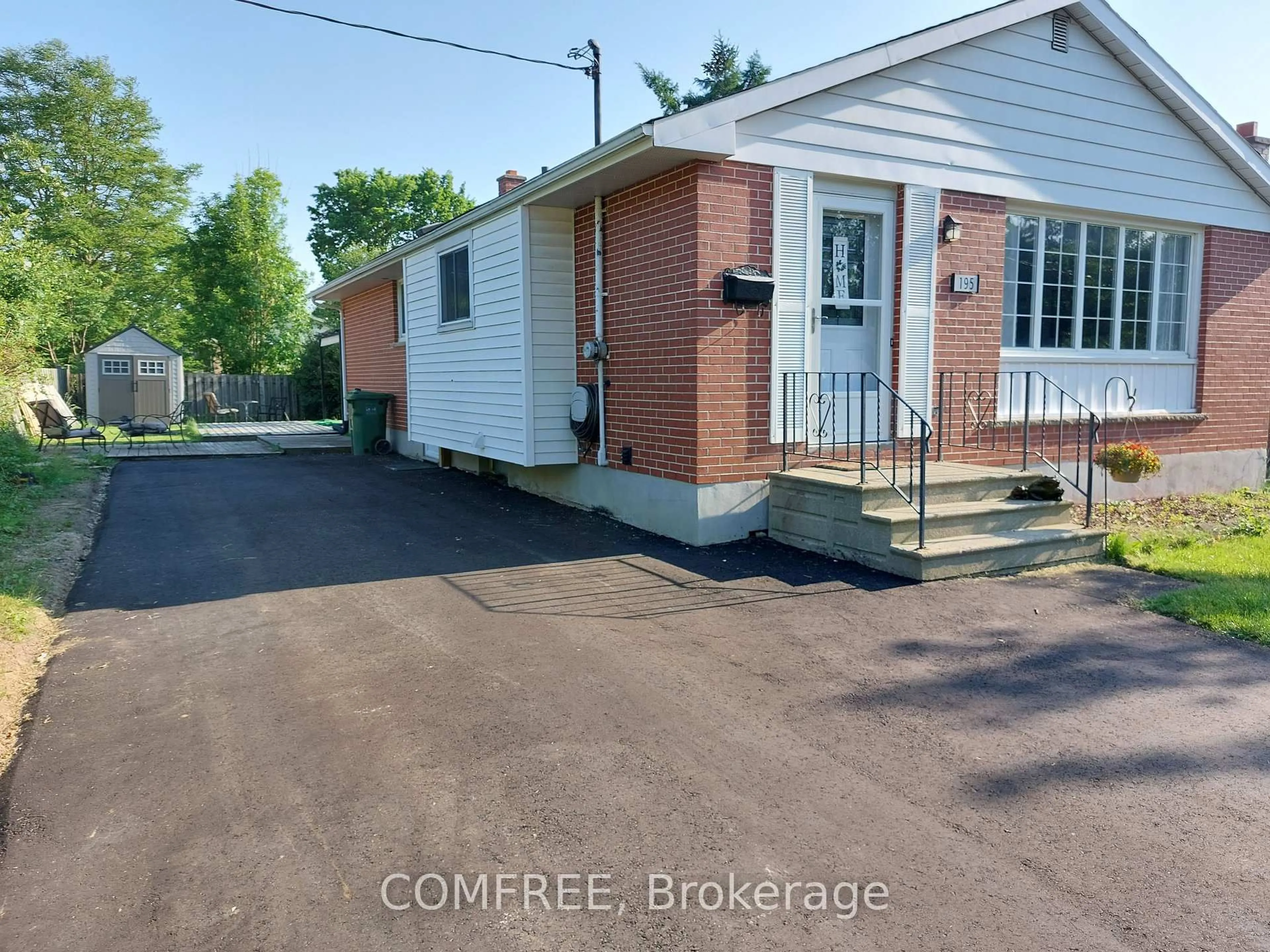 Unknown for 195 Myrtle St, St. Thomas Ontario N5R 2G8