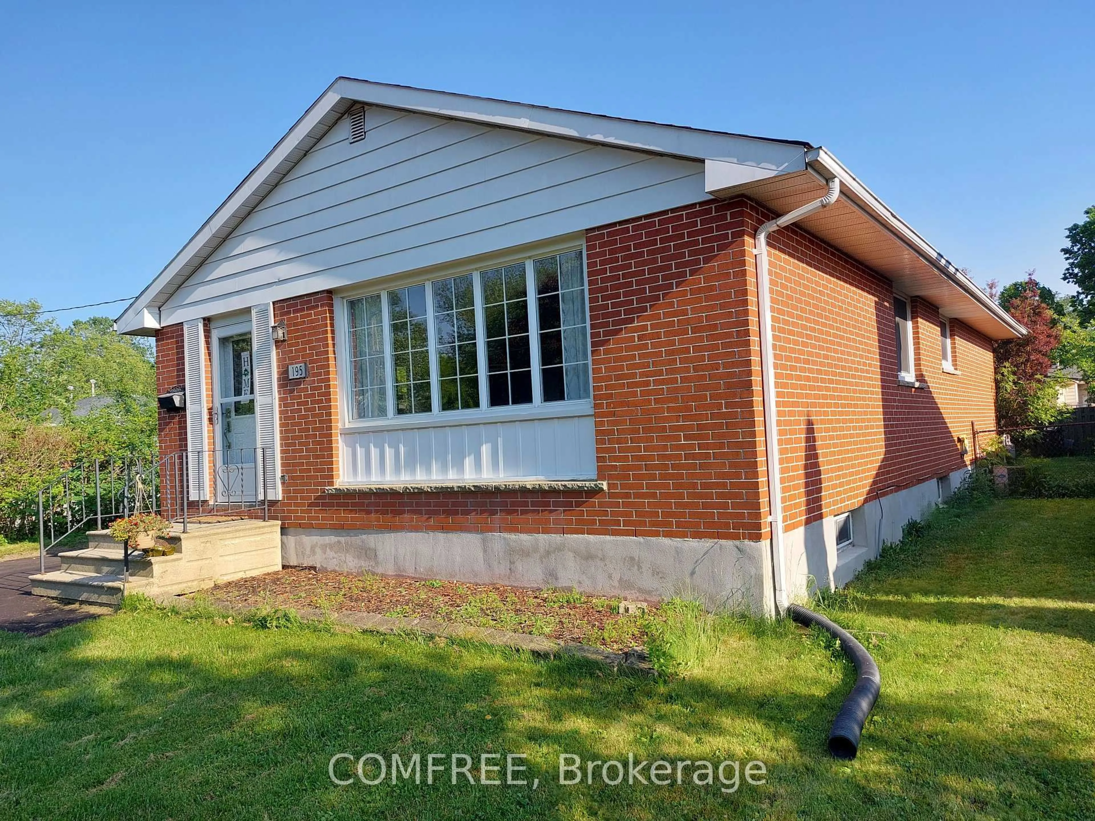 Home with brick exterior material, street for 195 Myrtle St, St. Thomas Ontario N5R 2G8