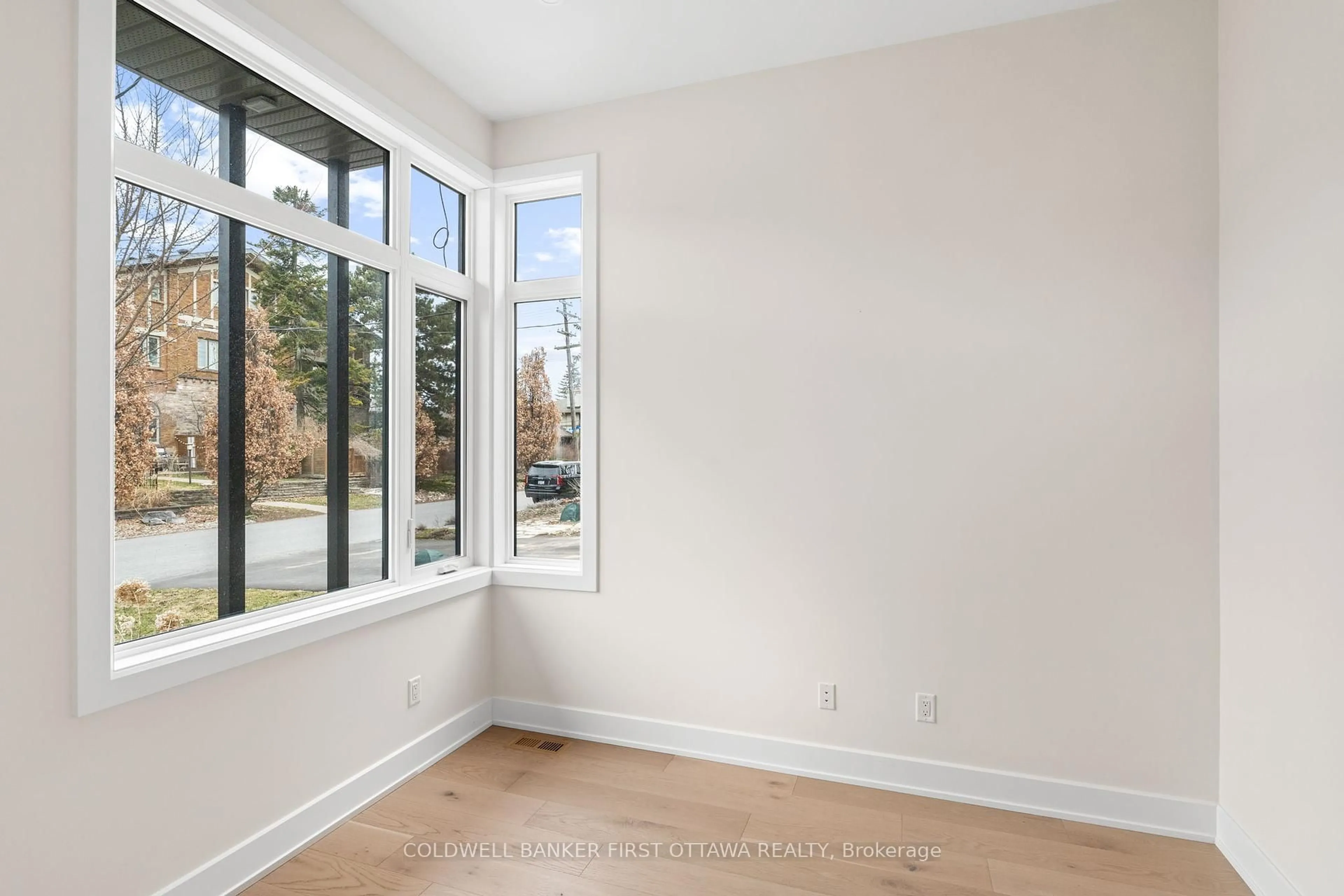A pic of a room for 507 Edison Ave, Ottawa Ontario K2A 1V3