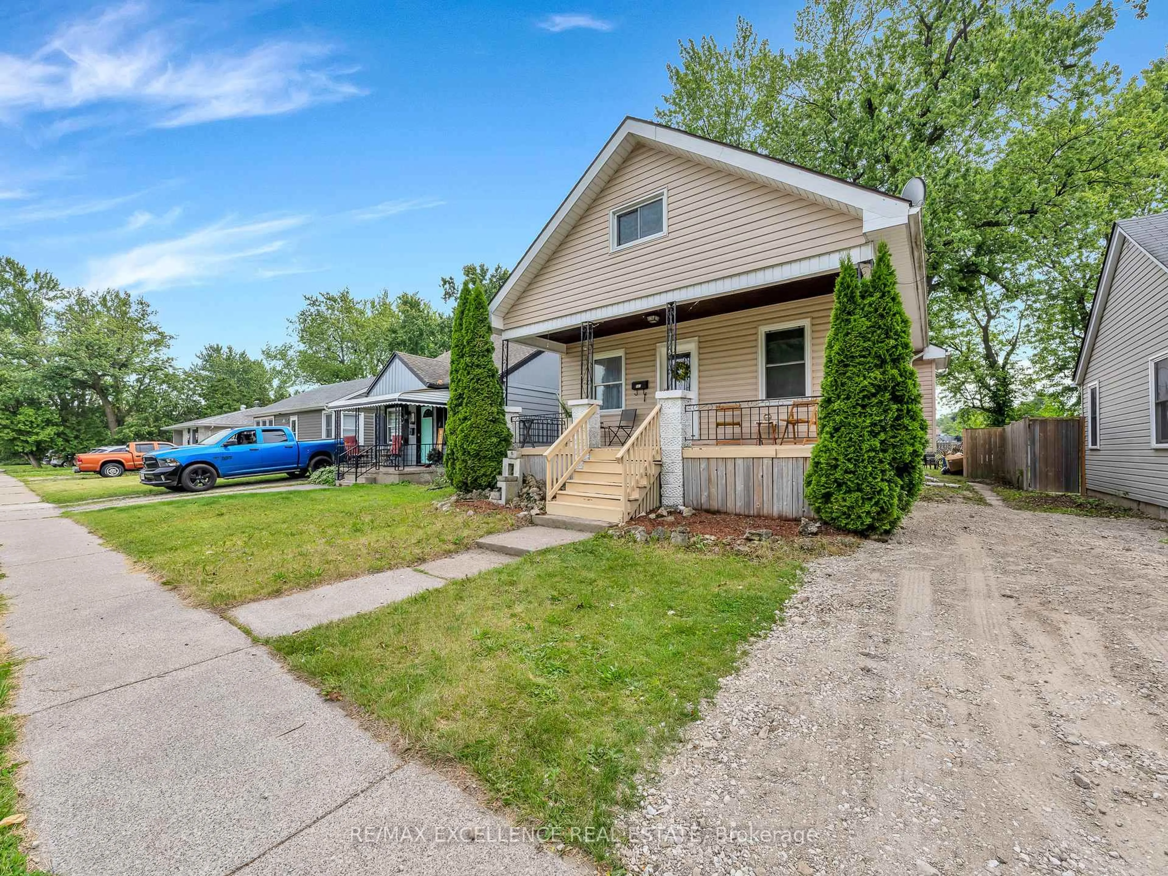 Unknown for 983 Westminster Blvd, Windsor Ontario N8S 2C2