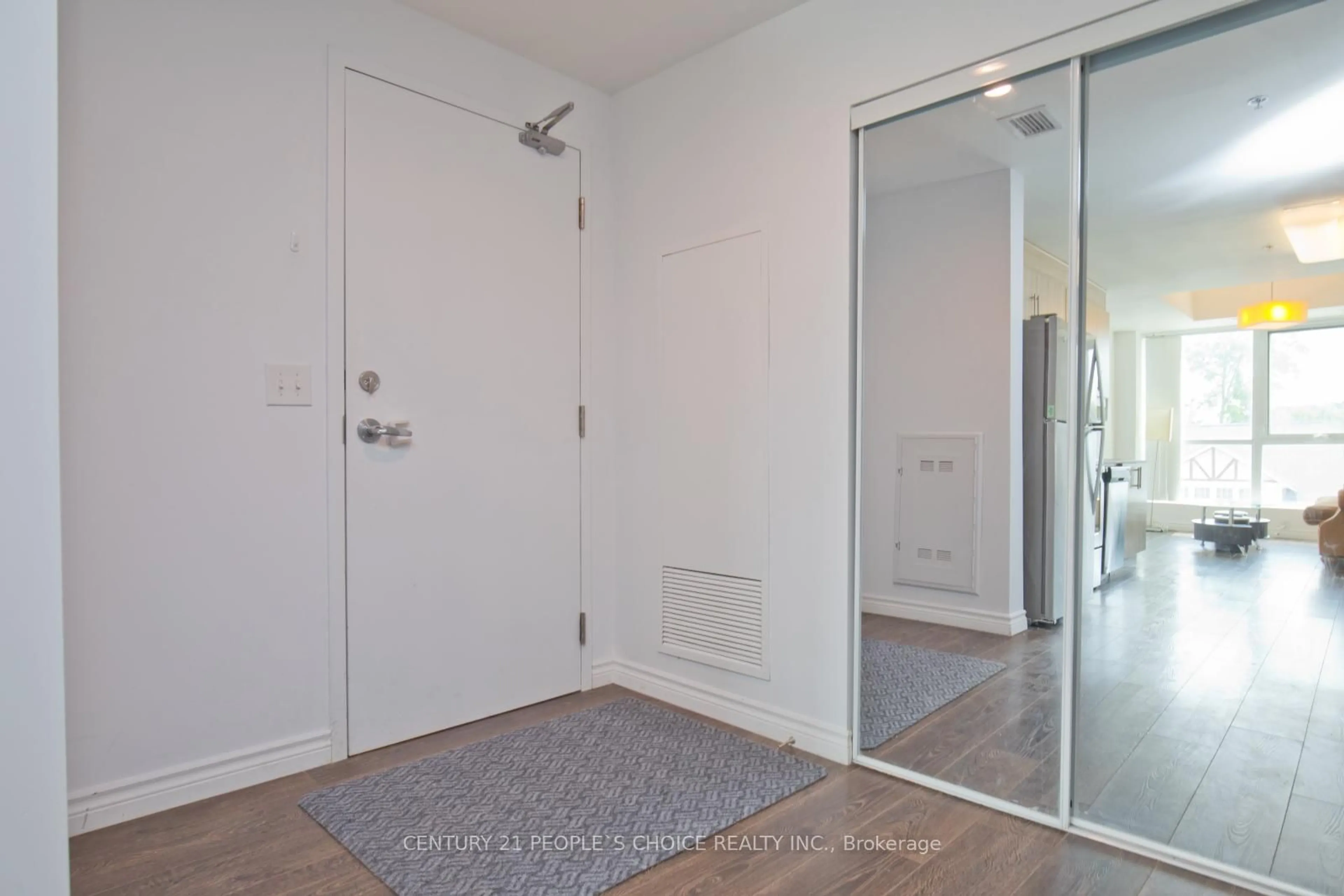 Indoor entryway for 160 King St #202, Waterloo Ontario N2J 0E5