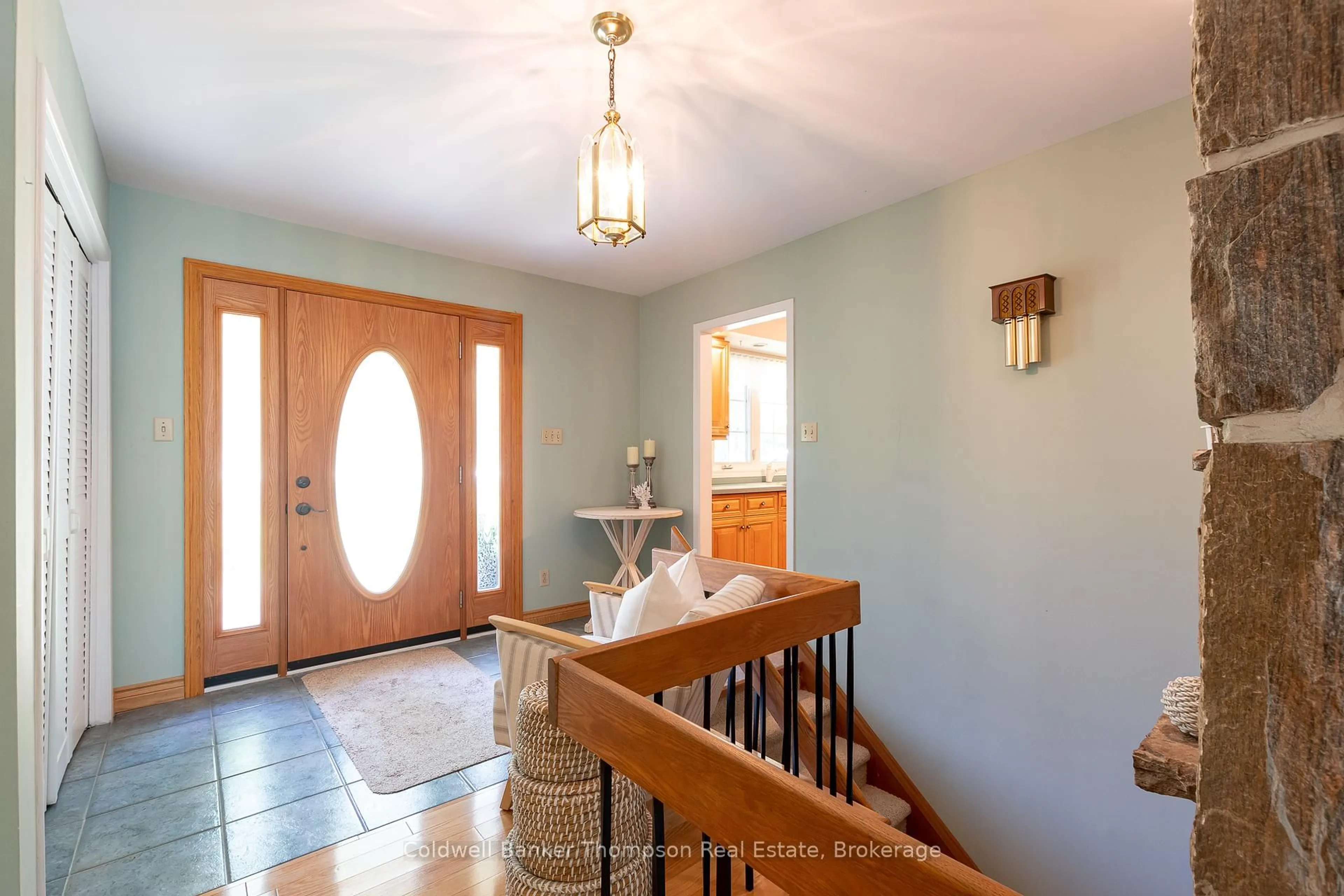 Indoor entryway for 281 Echo Bay Rd, Huntsville Ontario P1H 1R4