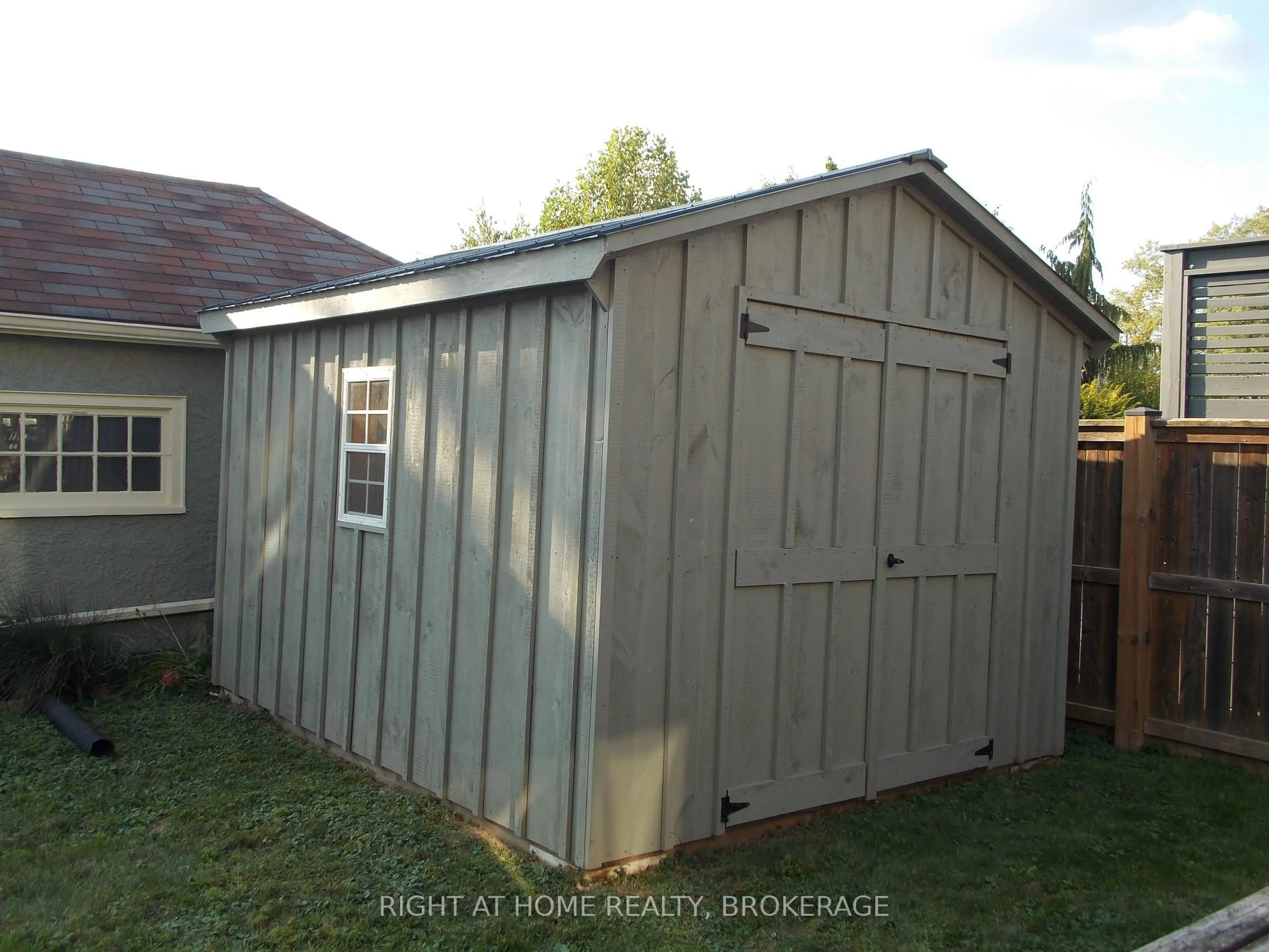 Shed for 57 Edgar St, Welland Ontario L3C 1S6