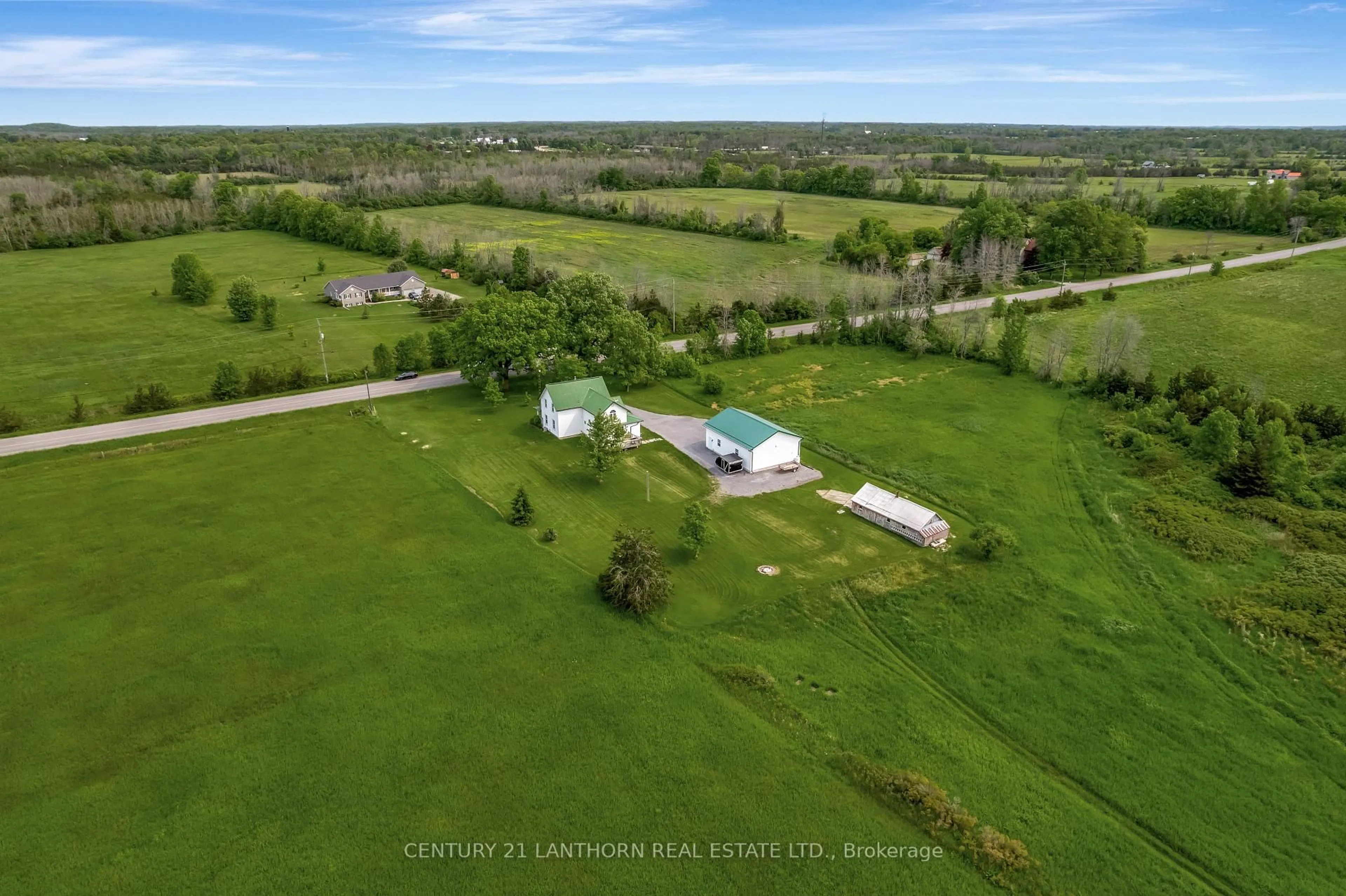 A pic from outside/outdoor area/front of a property/back of a property/a pic from drone, unknown for 1486 Airport Pkwy, Belleville Ontario K8N 4Z6