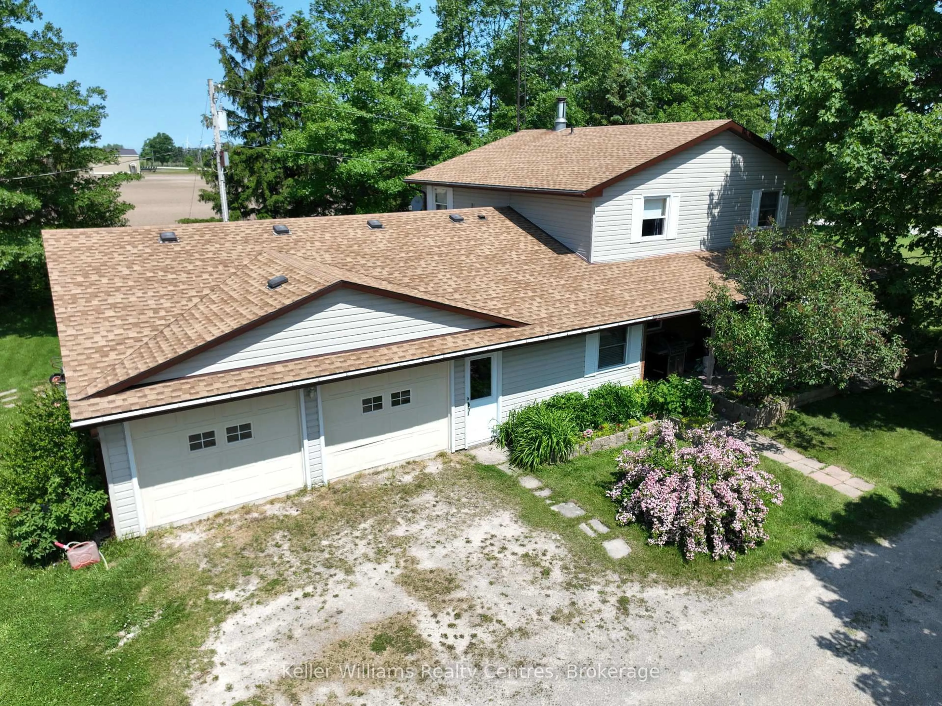 A pic from outside/outdoor area/front of a property/back of a property/a pic from drone, unknown for 1277 Concession 6 Rd, Kincardine Ontario N0G 2T0