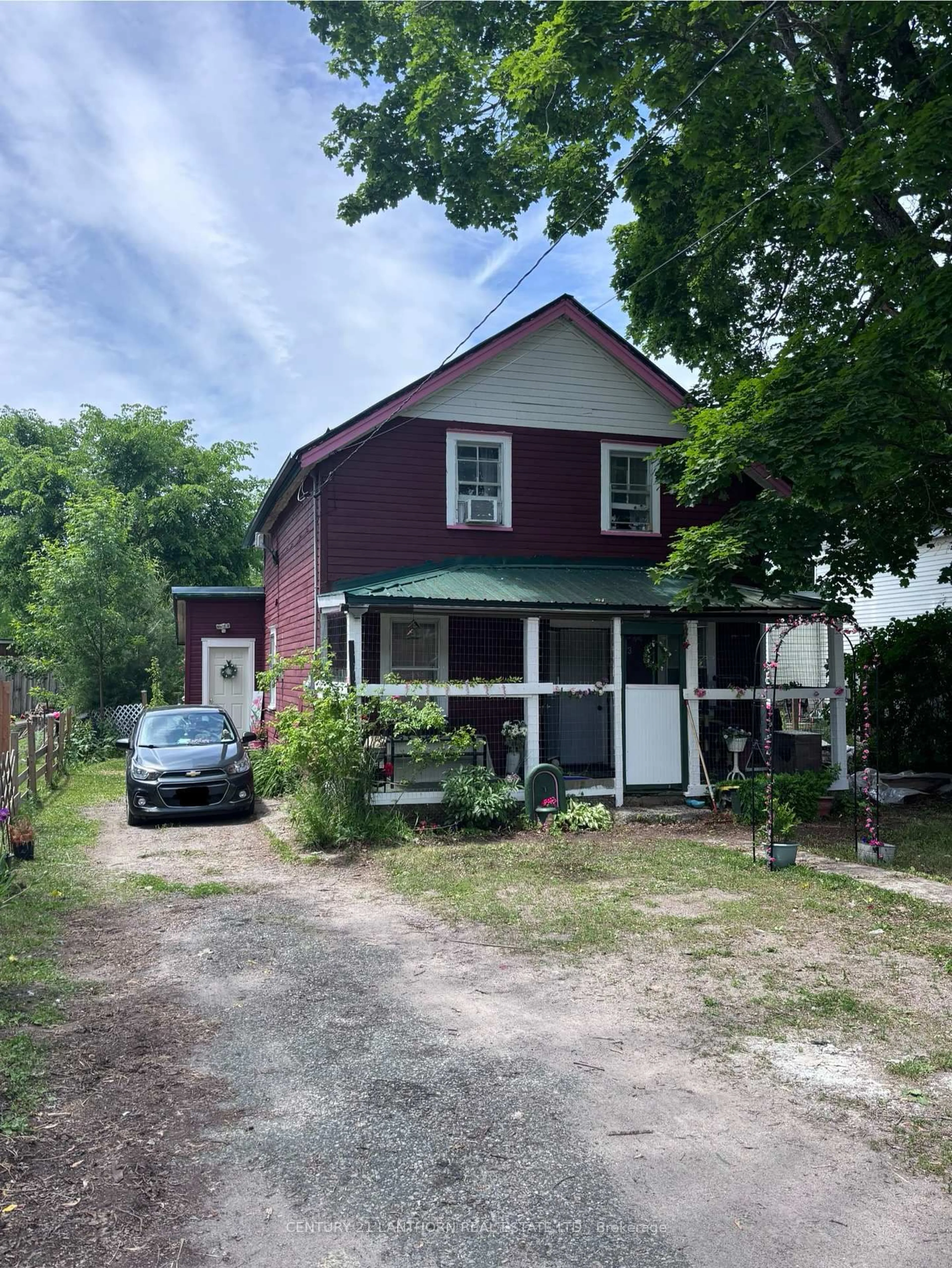 A pic from outside/outdoor area/front of a property/back of a property/a pic from drone, street for 23 O'Brien St, Limoges Ontario K0K 2M0