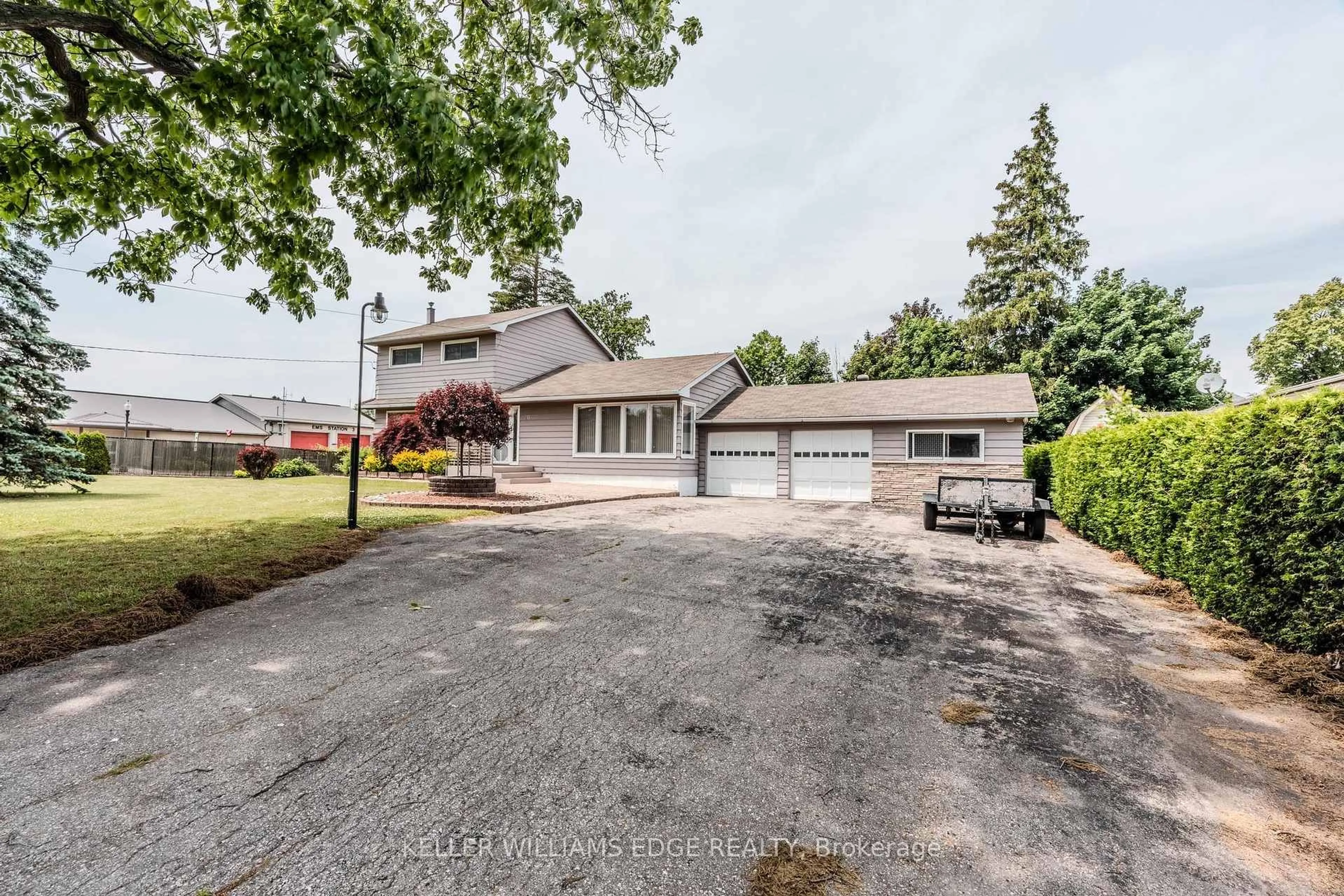 A pic from outside/outdoor area/front of a property/back of a property/a pic from drone, street for 20 Mc Kay St, Haldimand Ontario N0A 1E0