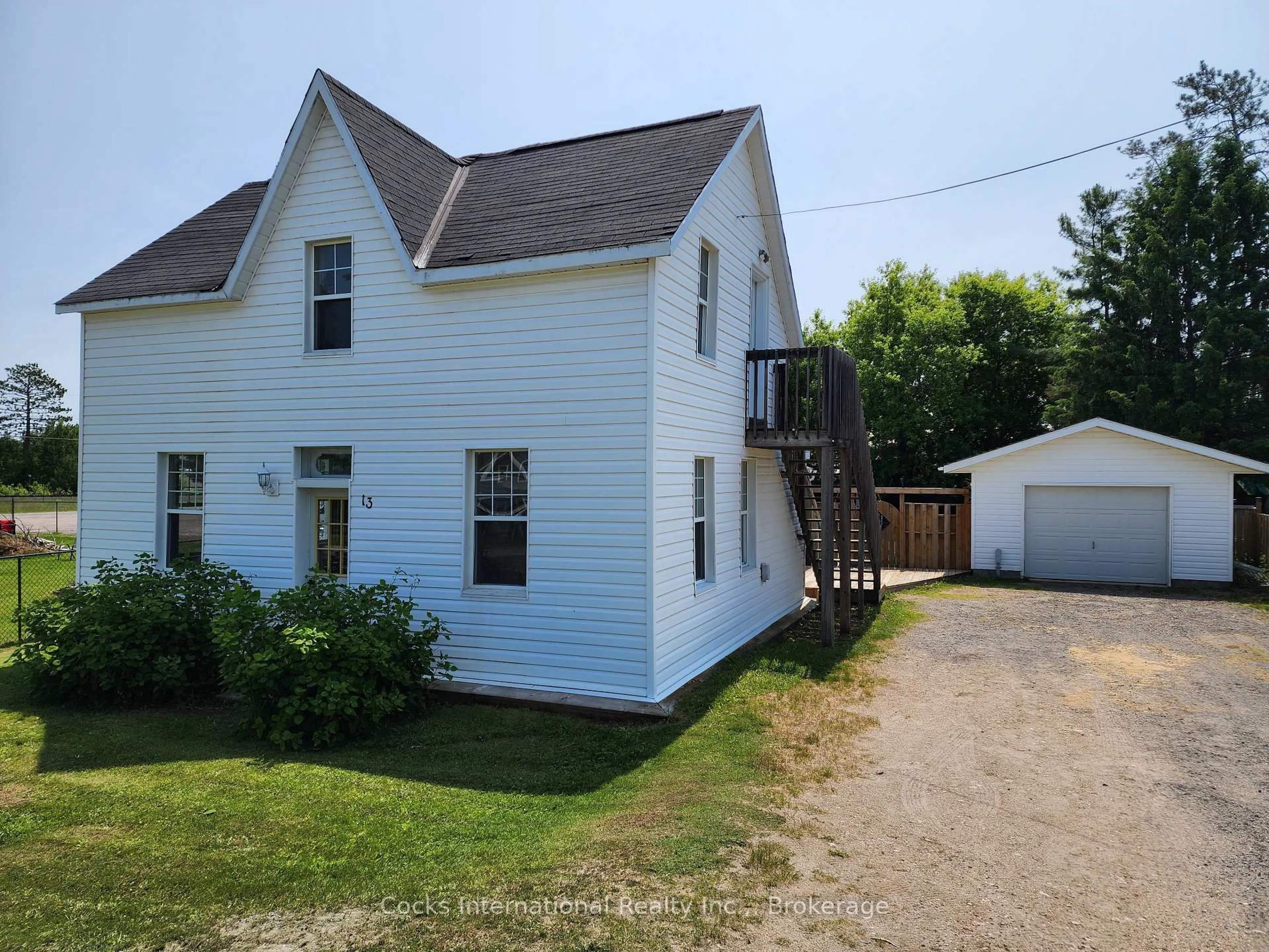A pic from outside/outdoor area/front of a property/back of a property/a pic from drone, street for 13 Main St, Sundridge Ontario P0A 1Z0